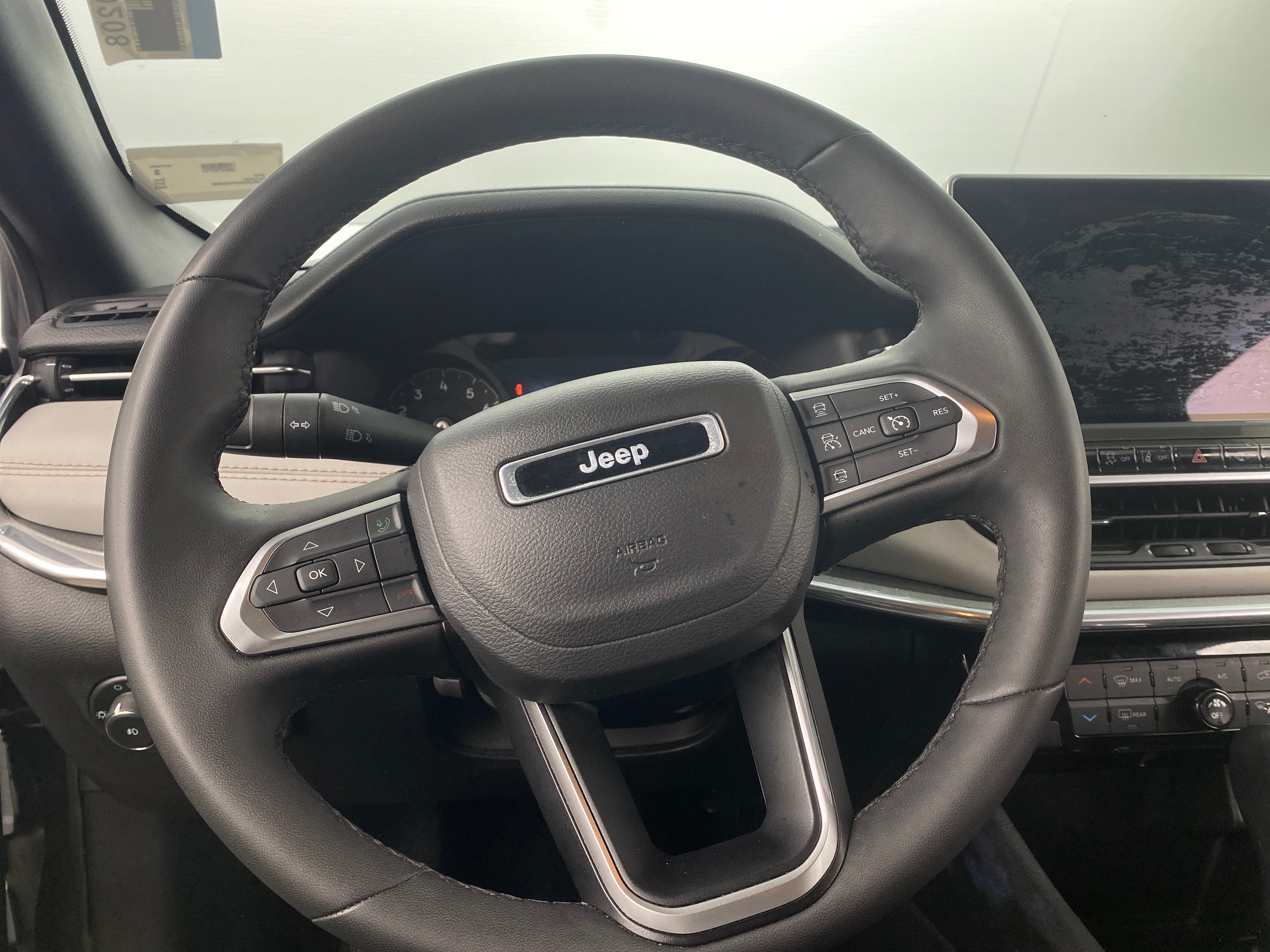 2023 Jeep Compass Limited 4