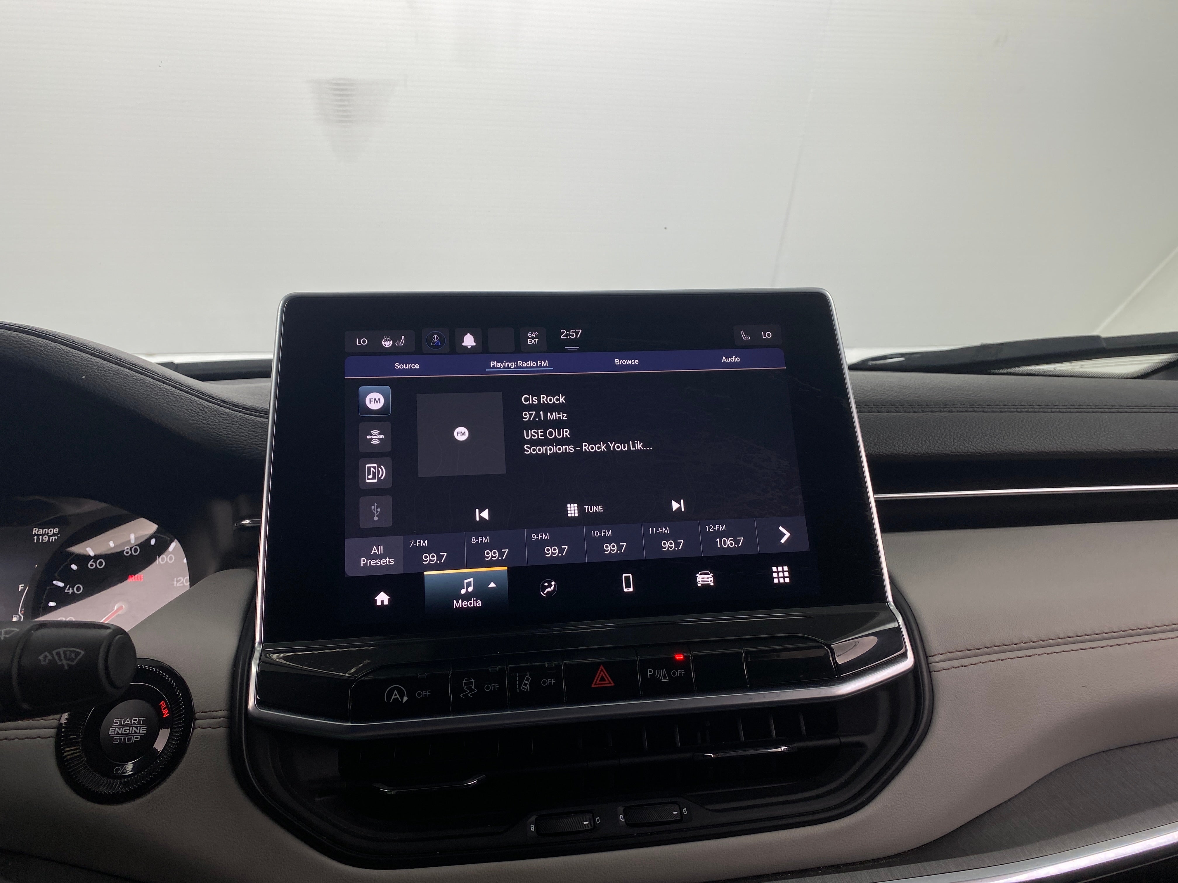 2023 Jeep Compass Limited 3