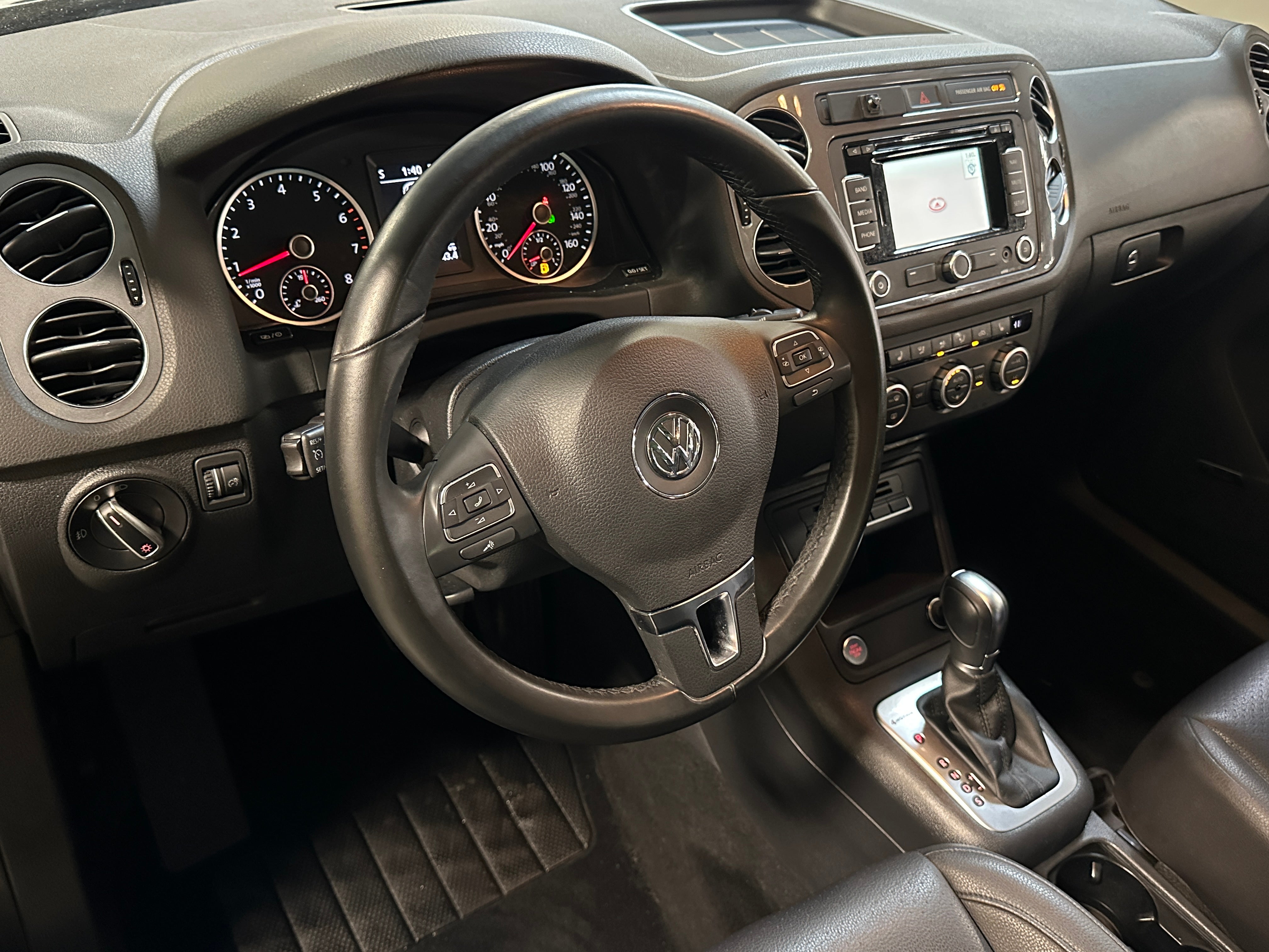 2014 Volkswagen Tiguan SEL 3
