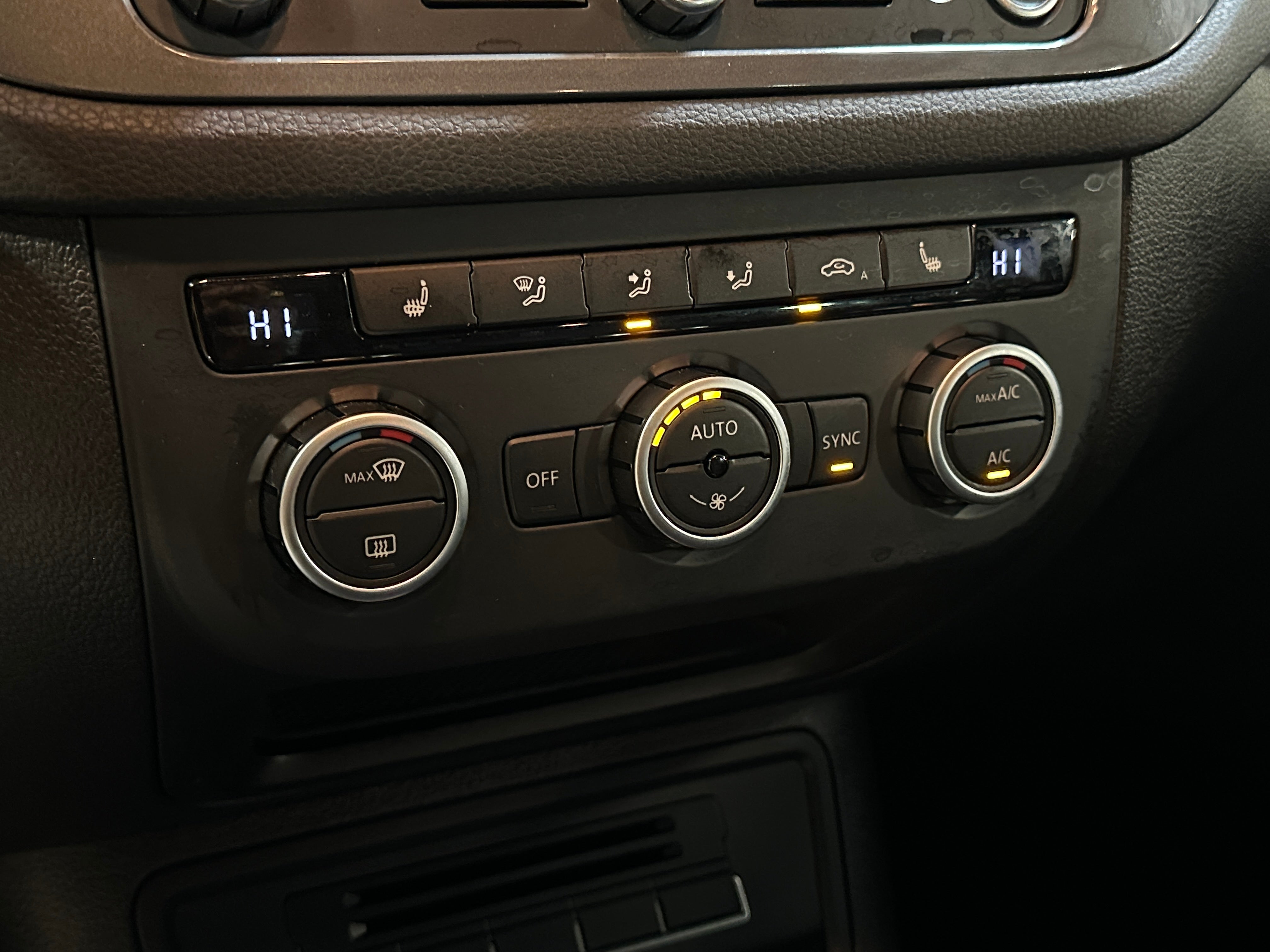 2014 Volkswagen Tiguan SEL 4