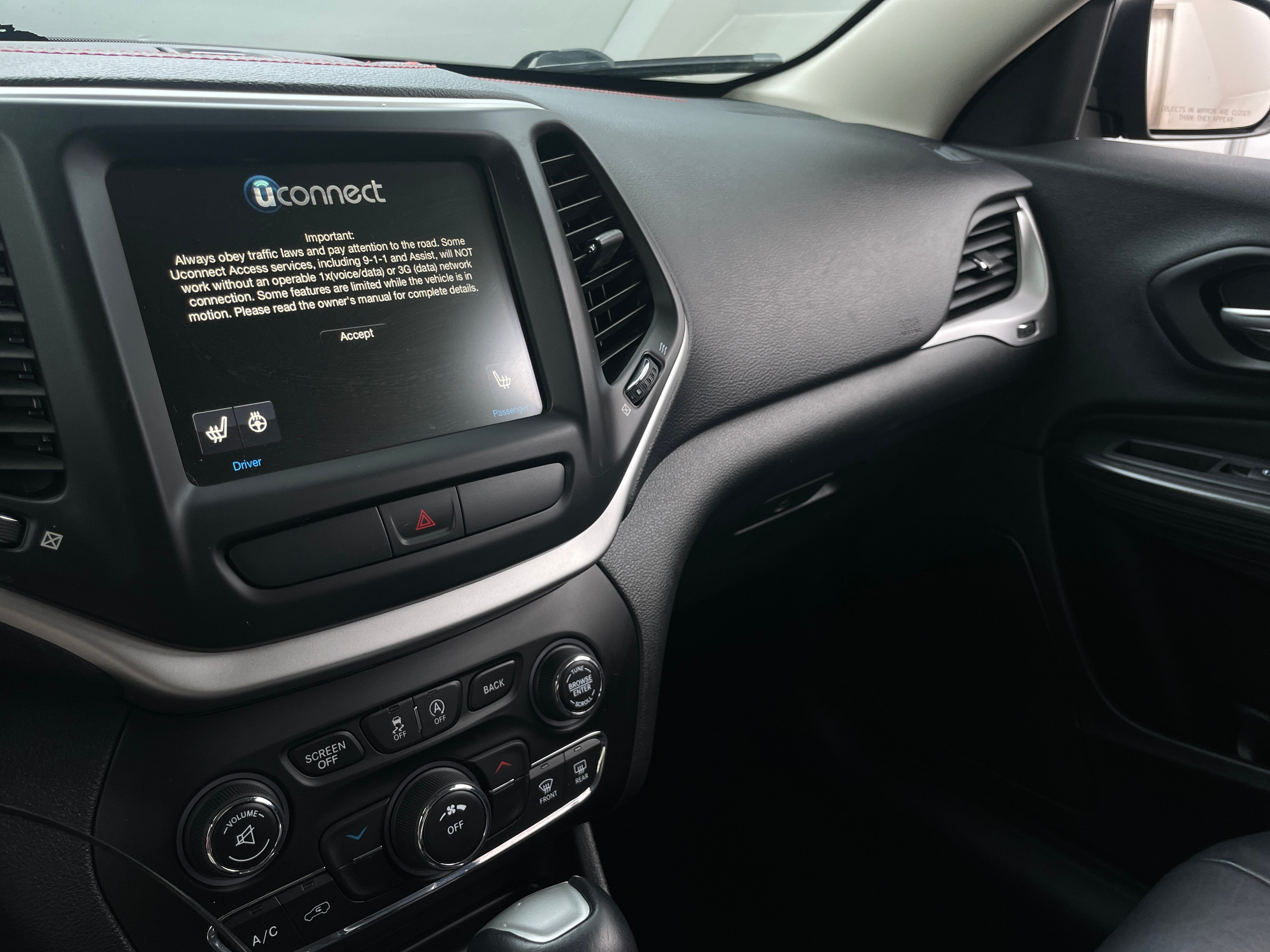 2015 Jeep Cherokee Trailhawk 3