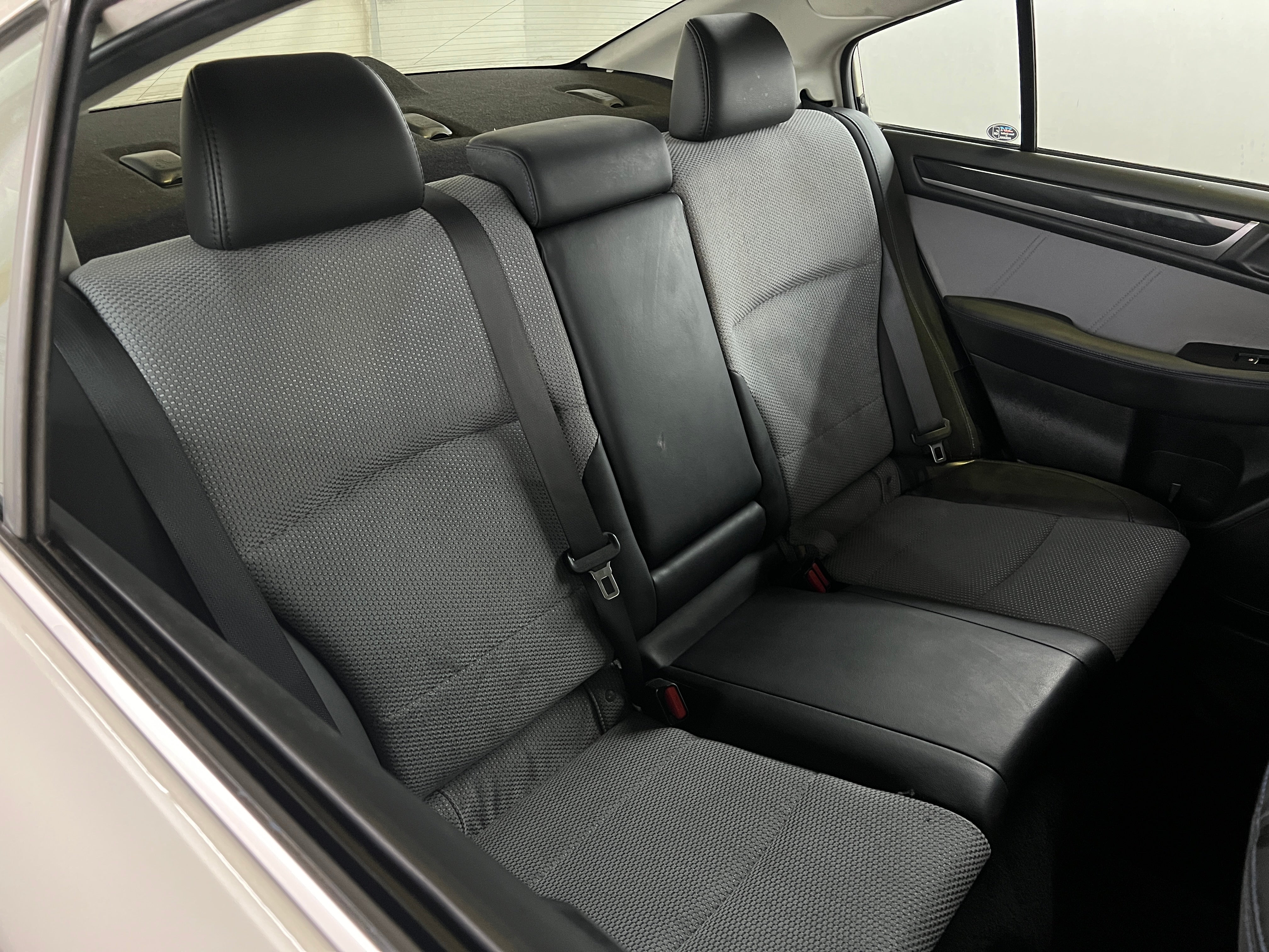 2017 Subaru Legacy Sport 6