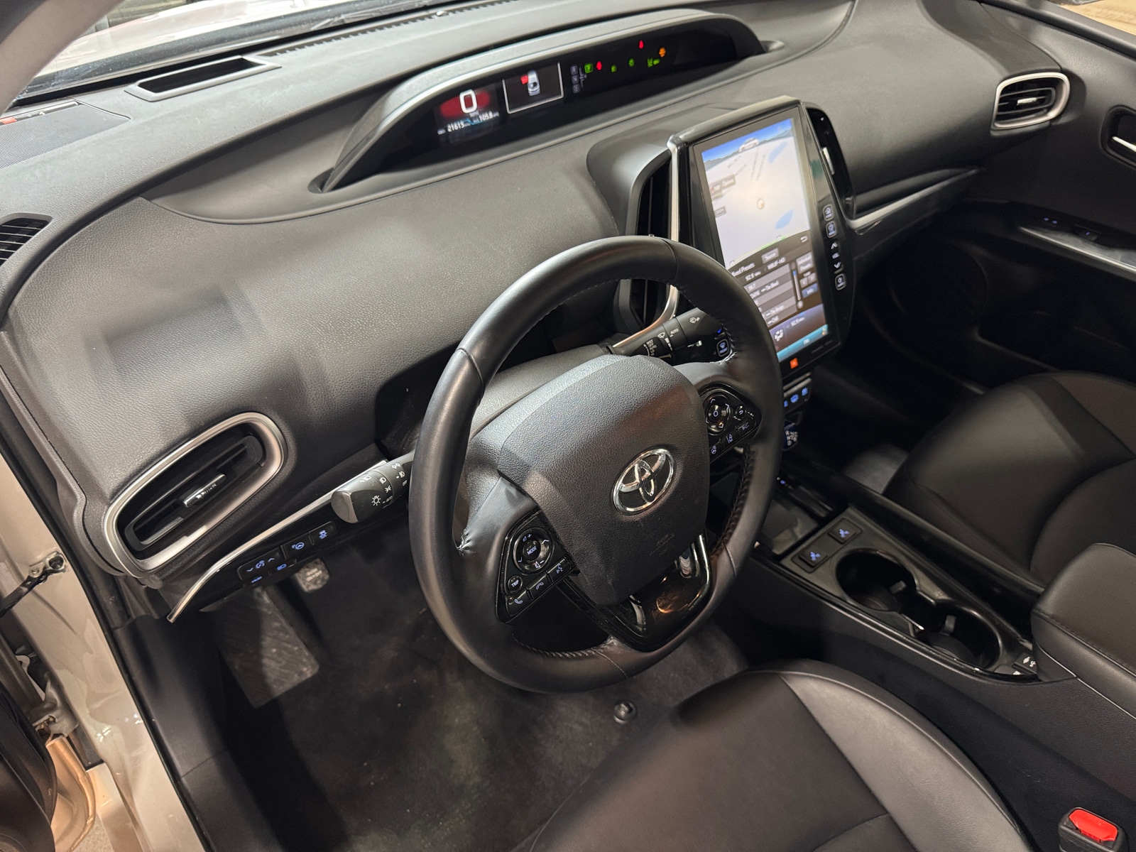 Thumbnail: 2022 Toyota Prius Prime - 2