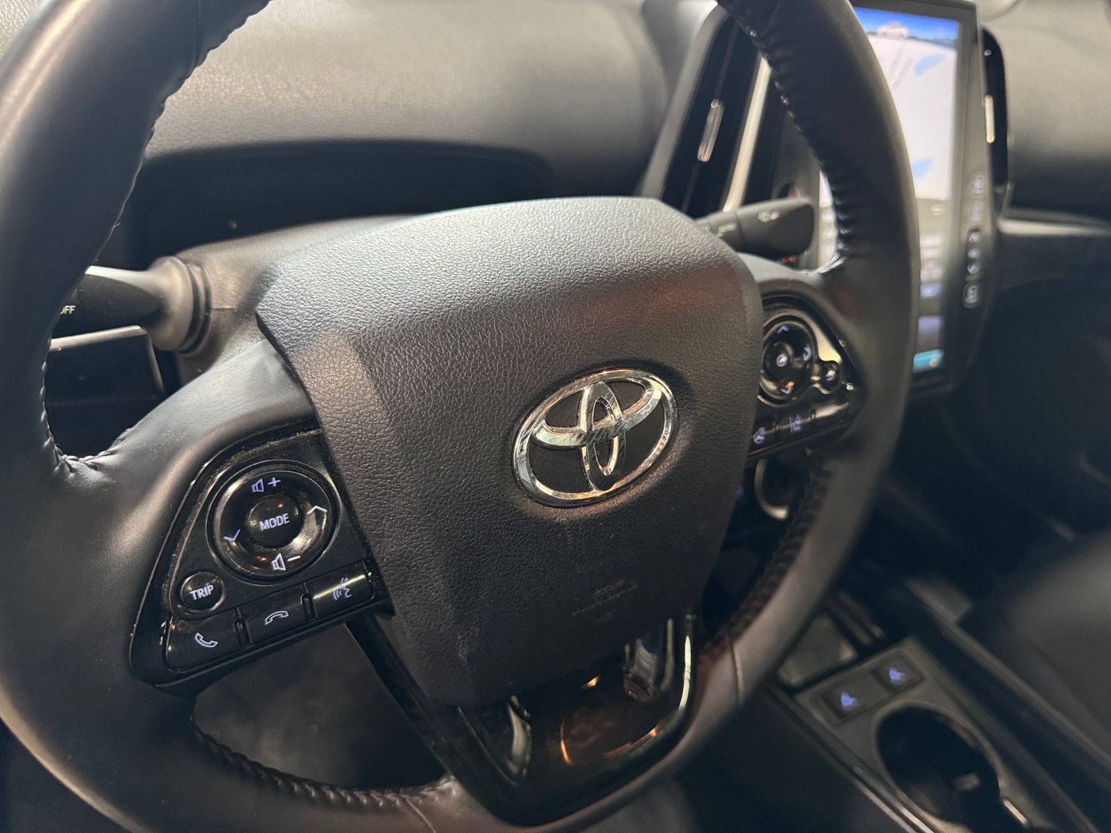 Thumbnail: 2022 Toyota Prius Prime - 4