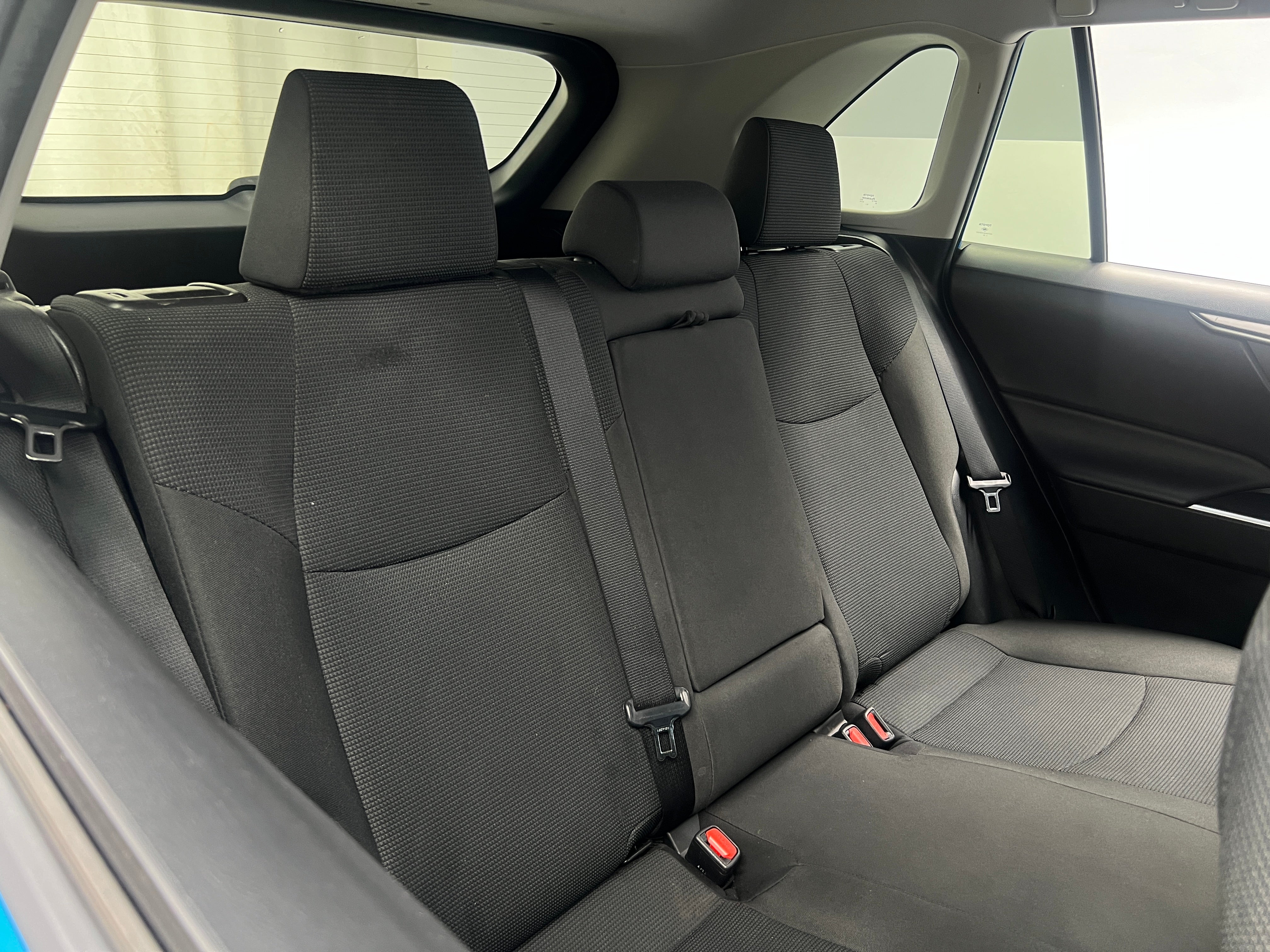 2021 Toyota RAV4 LE 6