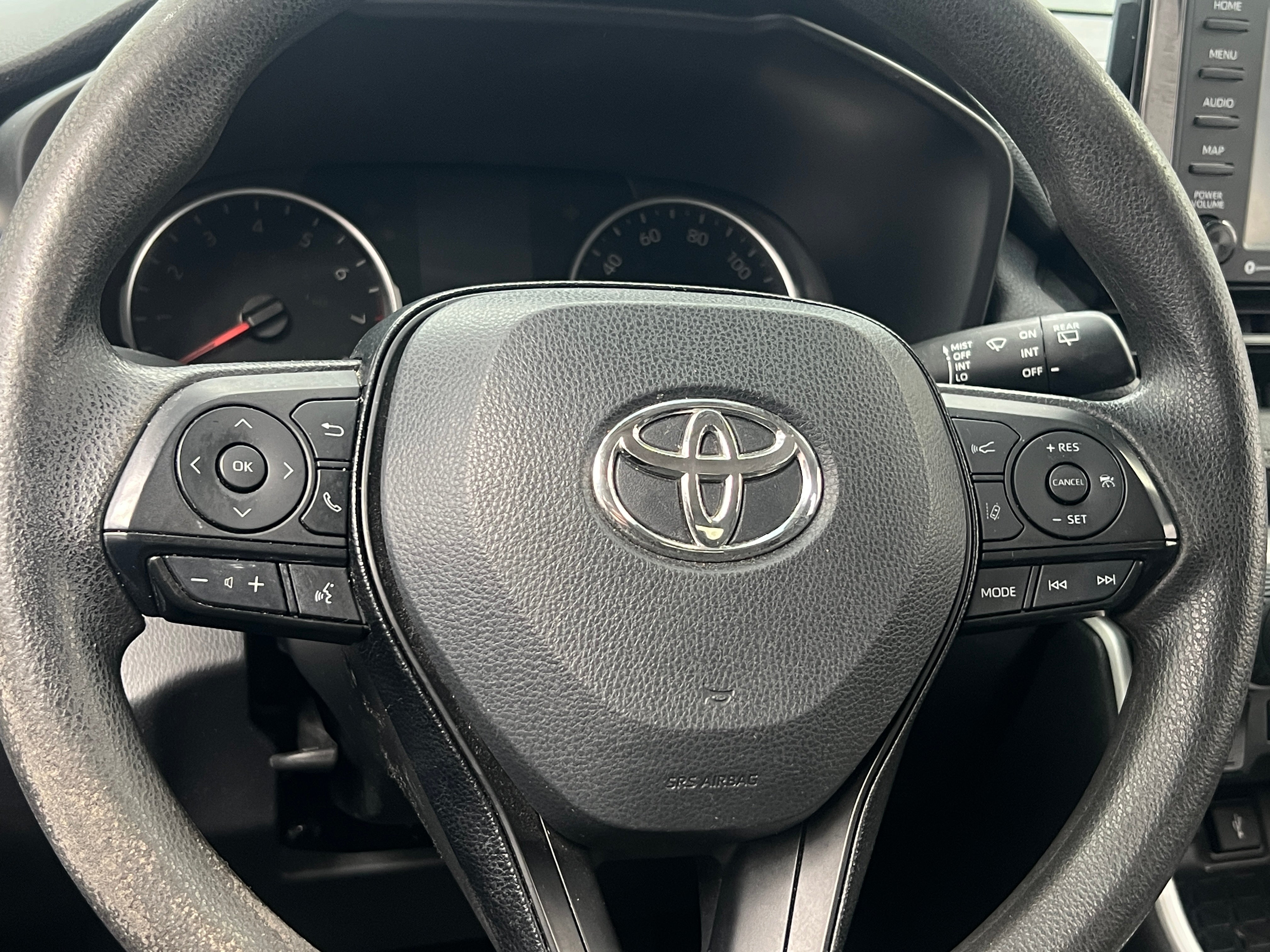 2021 Toyota RAV4 LE 5