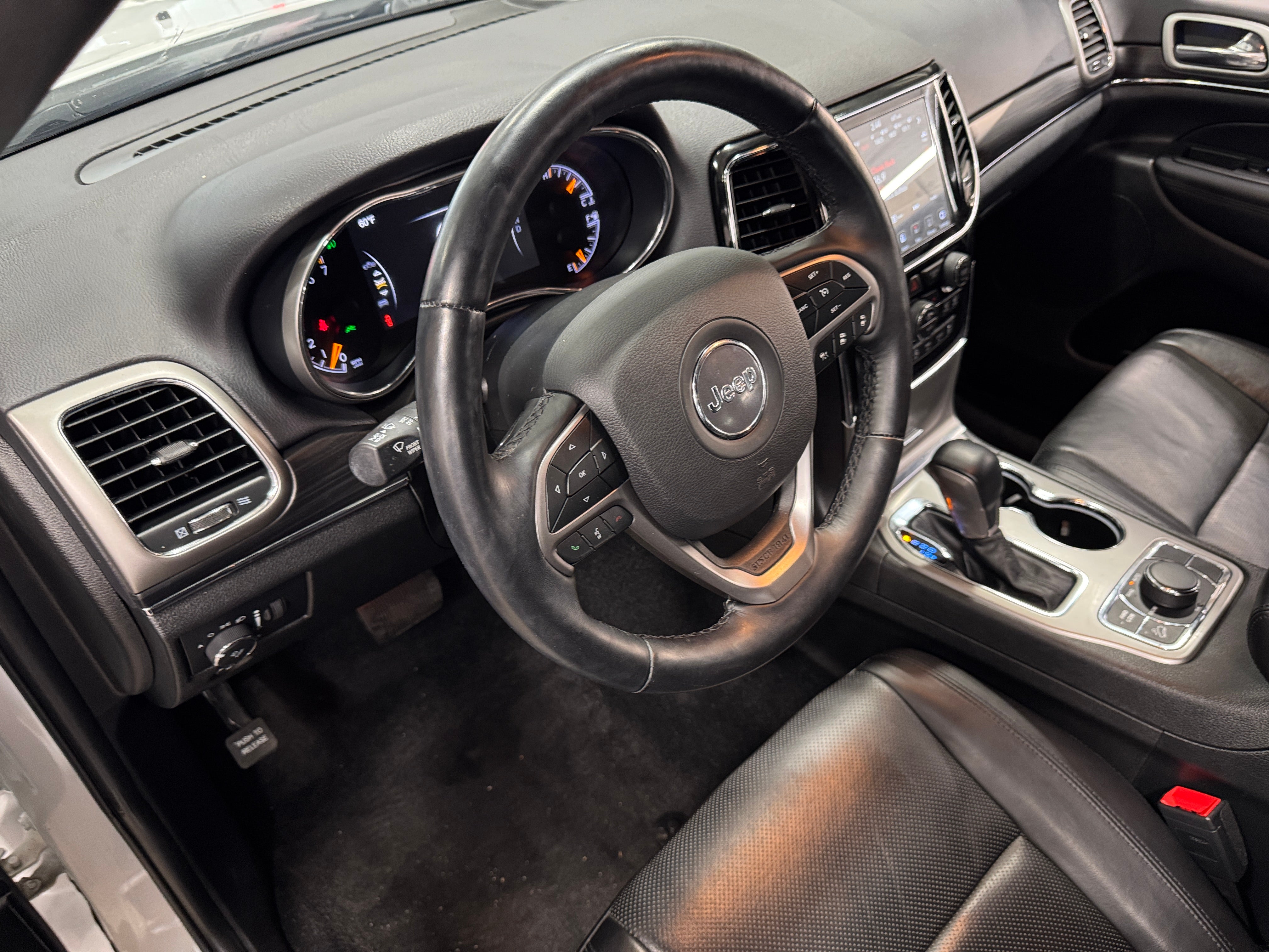 2021 Jeep Grand Cherokee Limited Edition 2