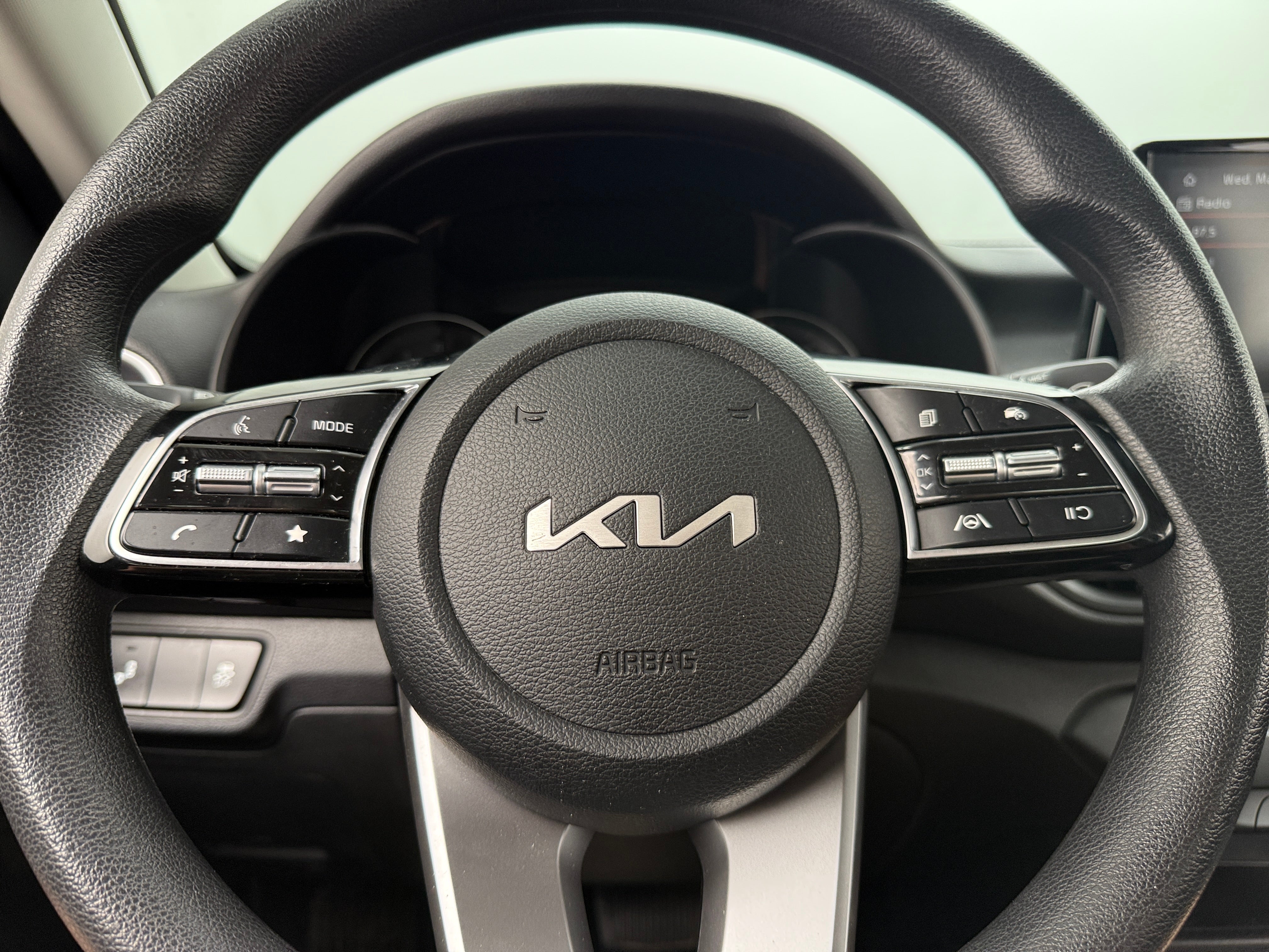 2024 Kia Forte LXS 5