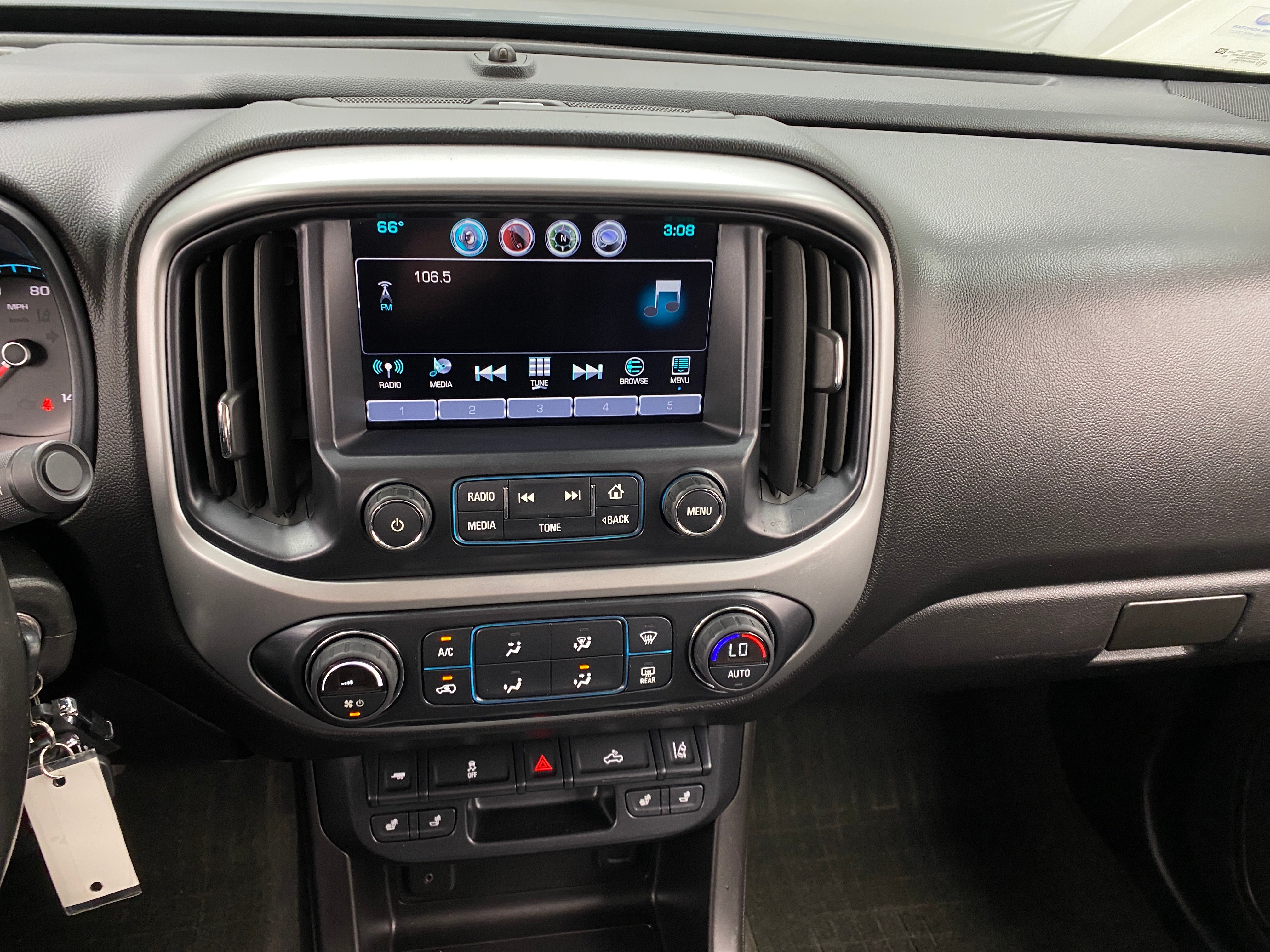 2016 Chevrolet Colorado LT 3