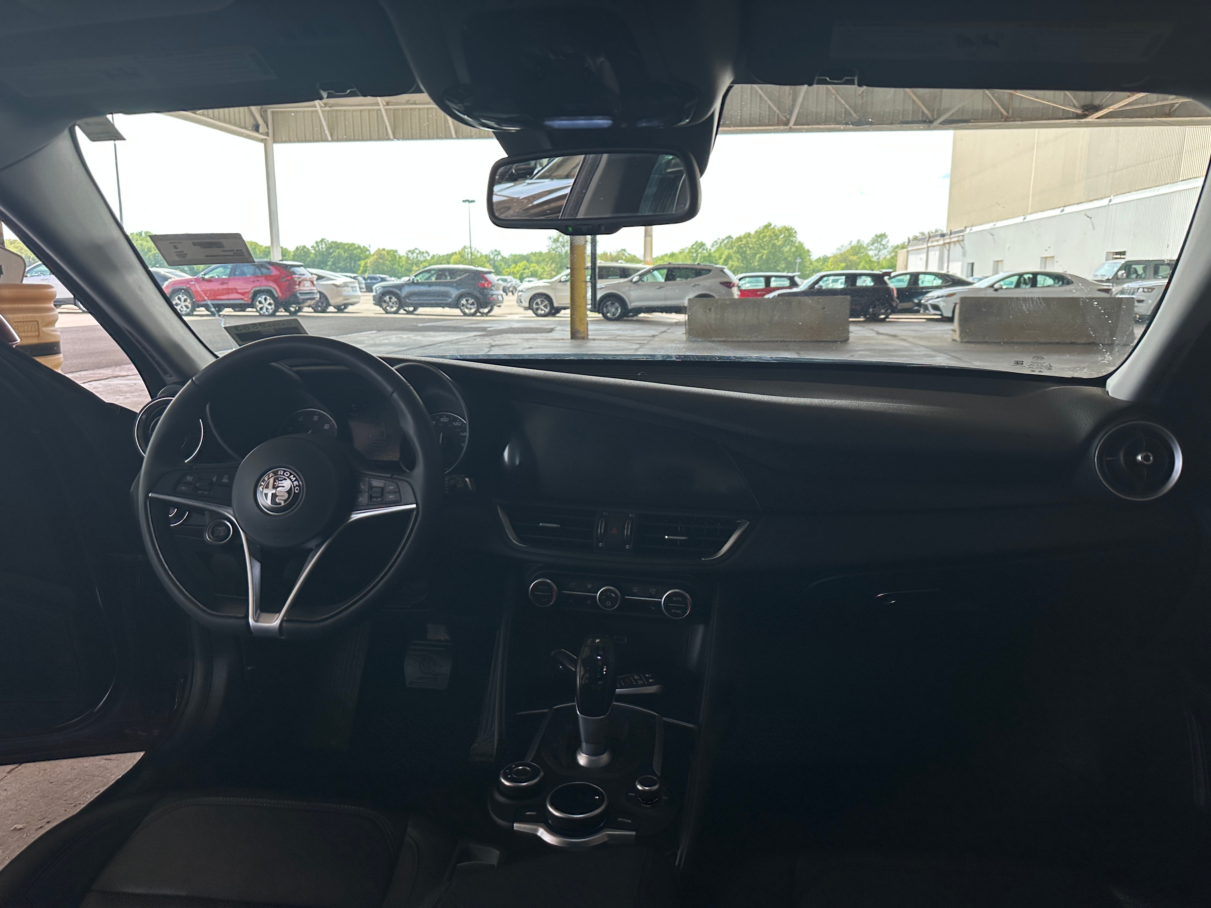 2017 Alfa Romeo Giulia Base 2