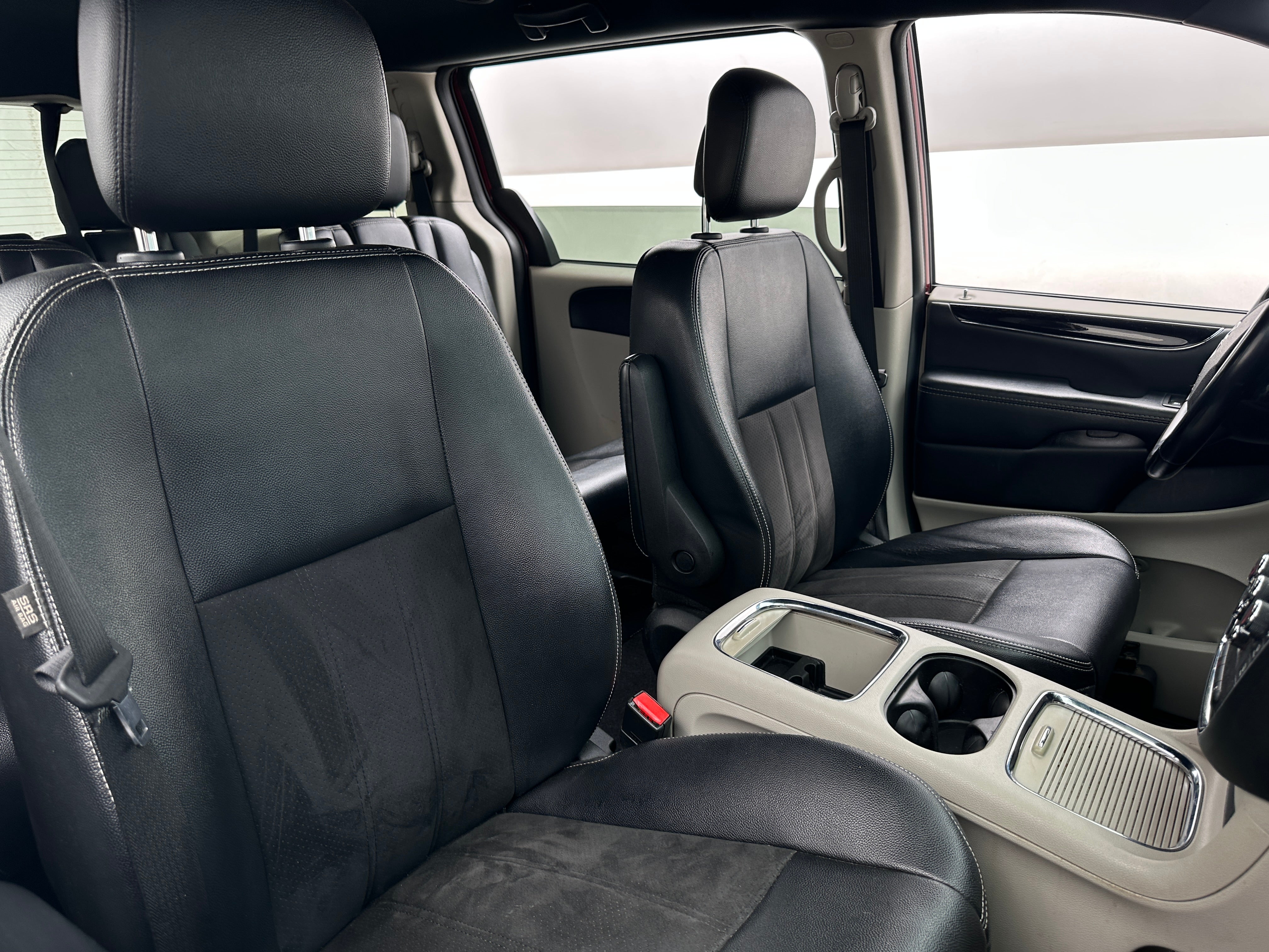 2020 Dodge Grand Caravan SXT 2