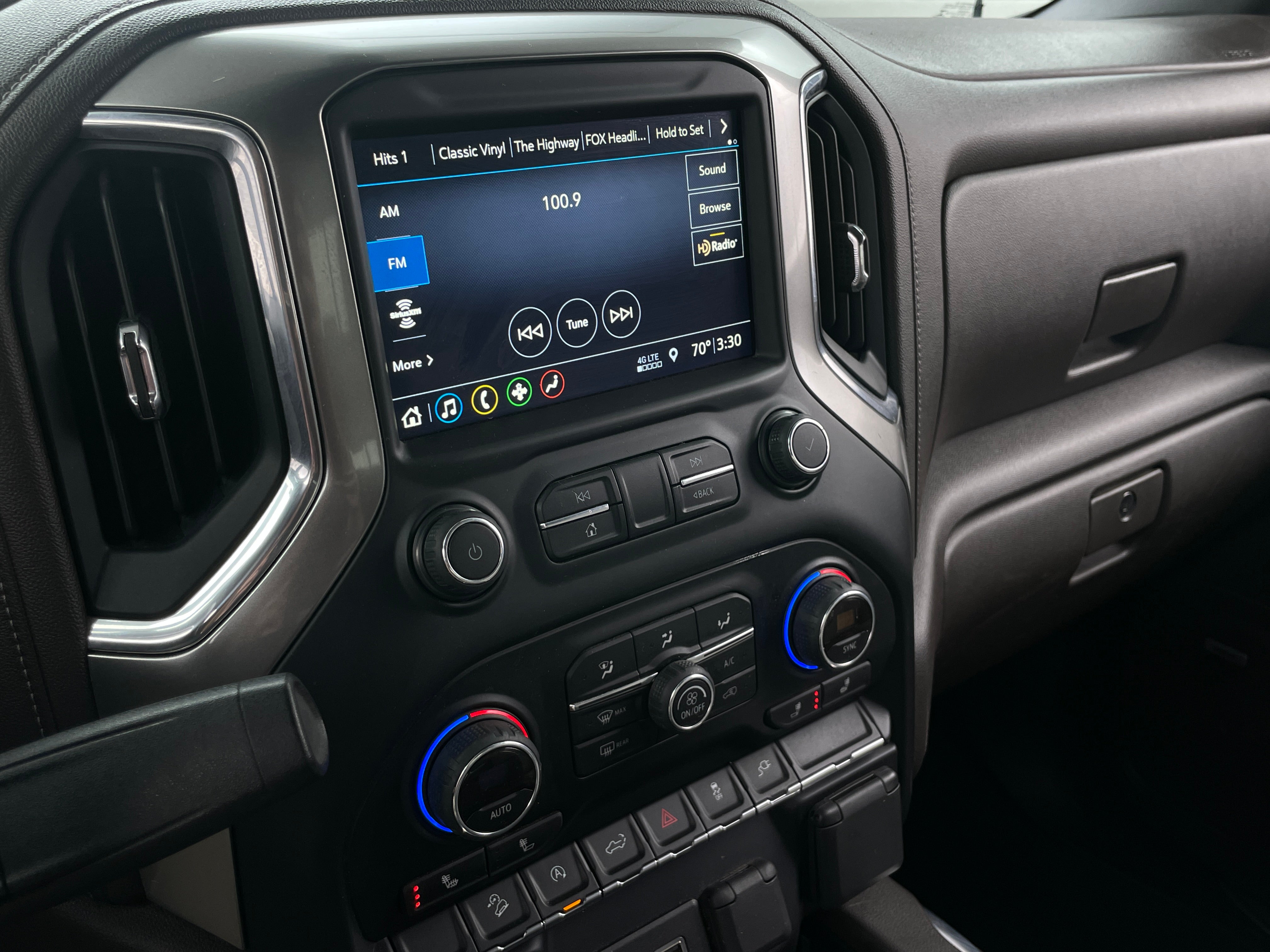 2019 Chevrolet Silverado 1500 RST 4