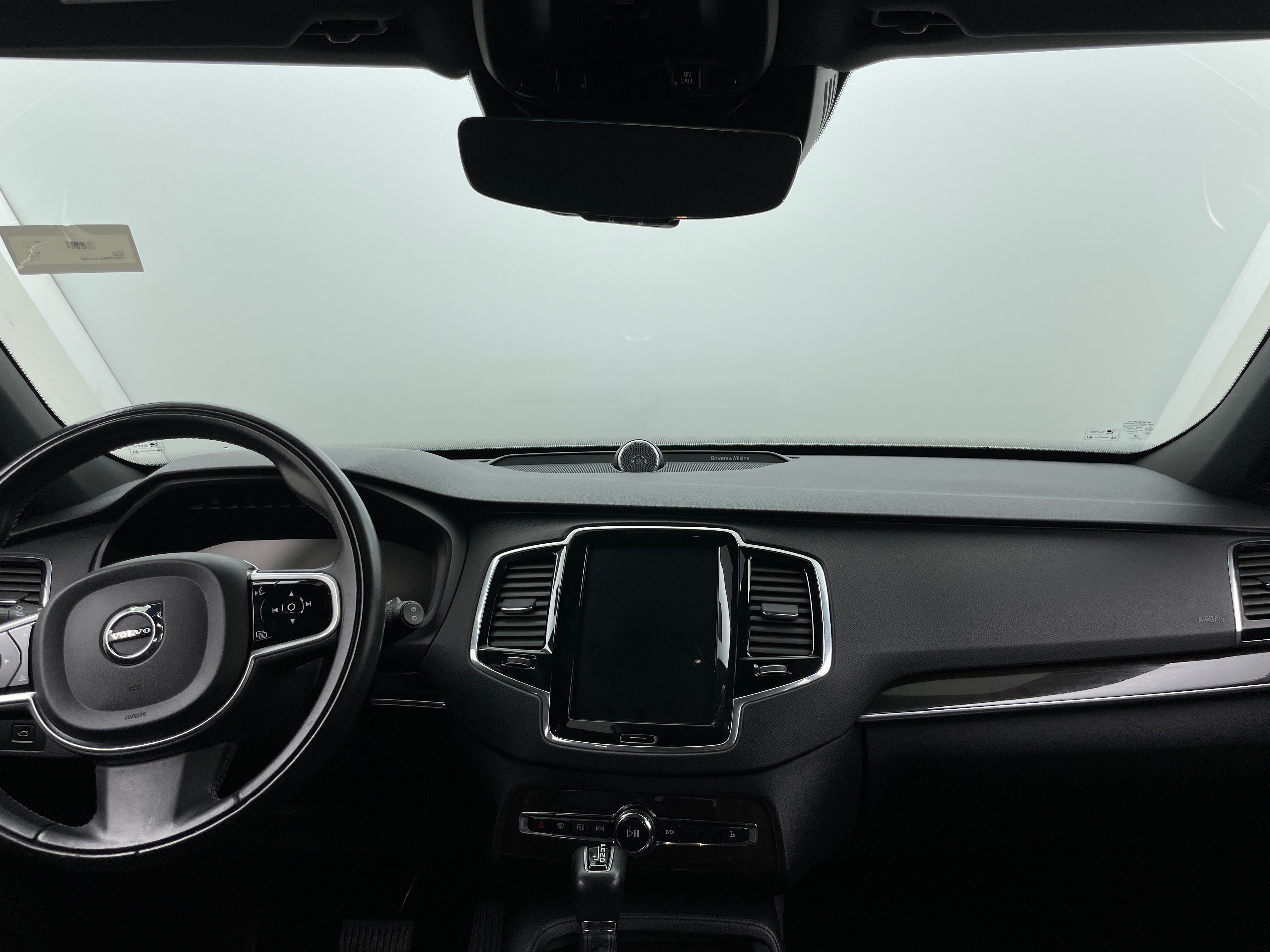 2018 Volvo XC90 T6 Momentum 2