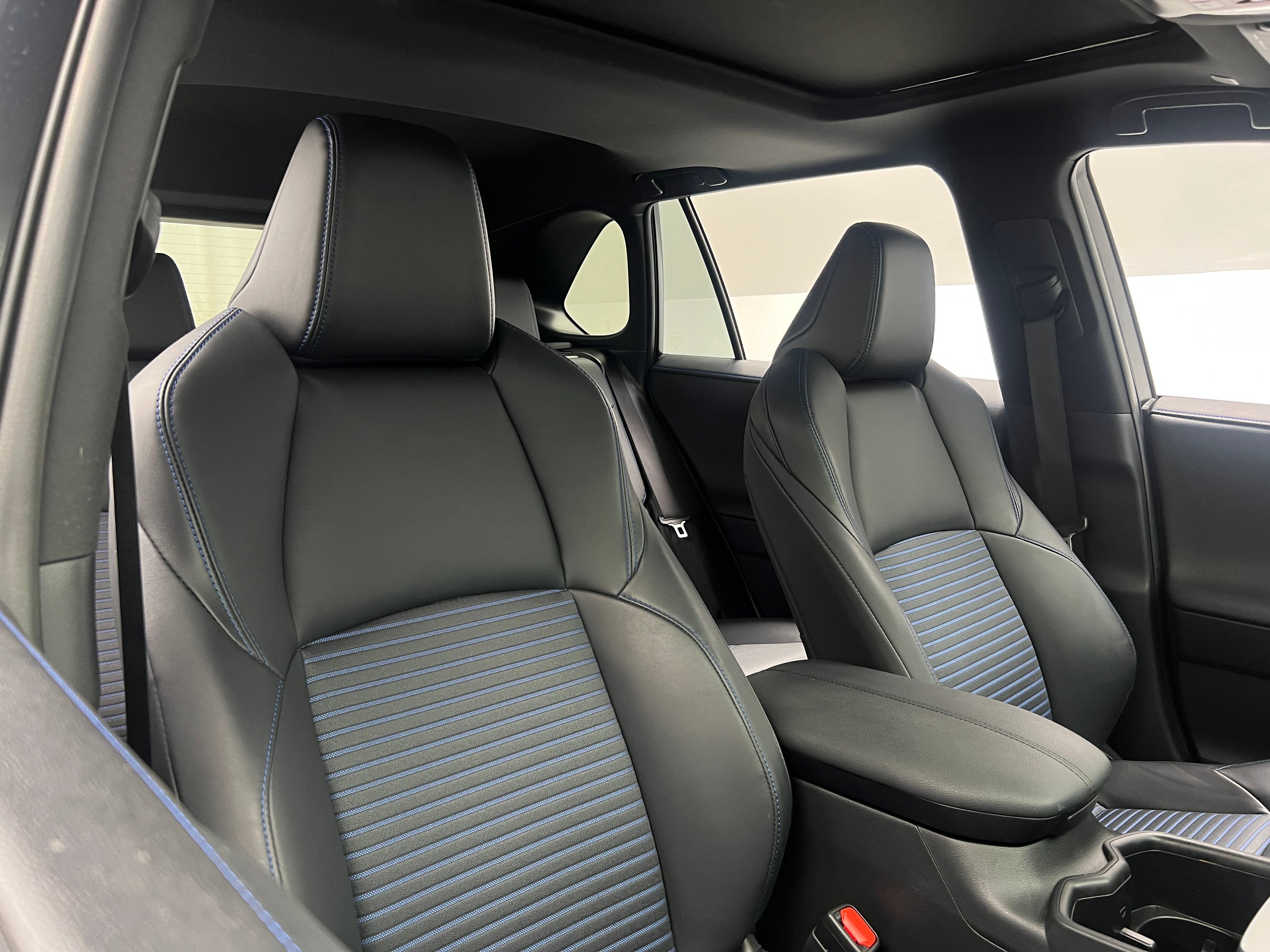 2024 Toyota RAV4 XSE 2
