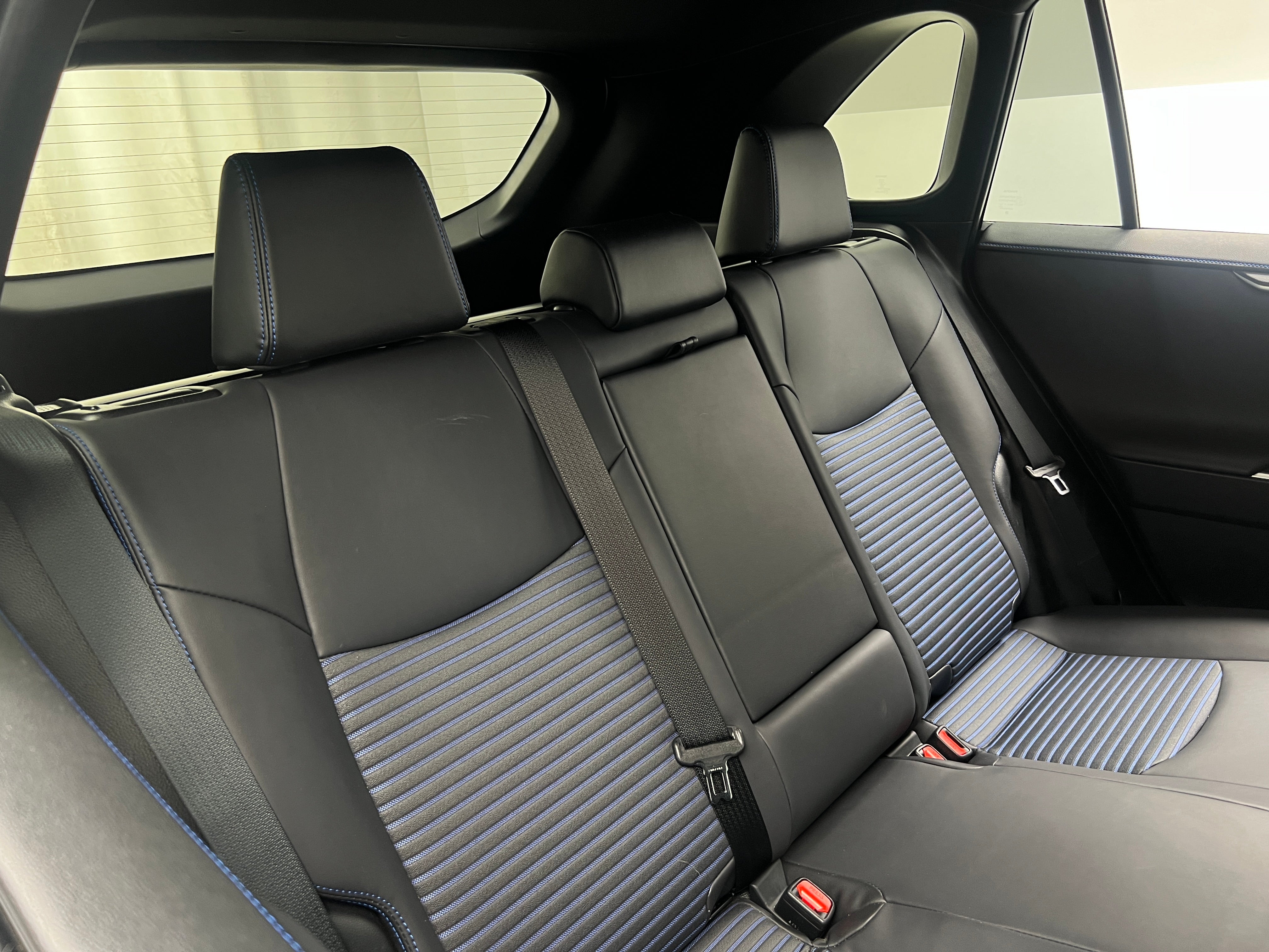 2024 Toyota RAV4 XSE 6