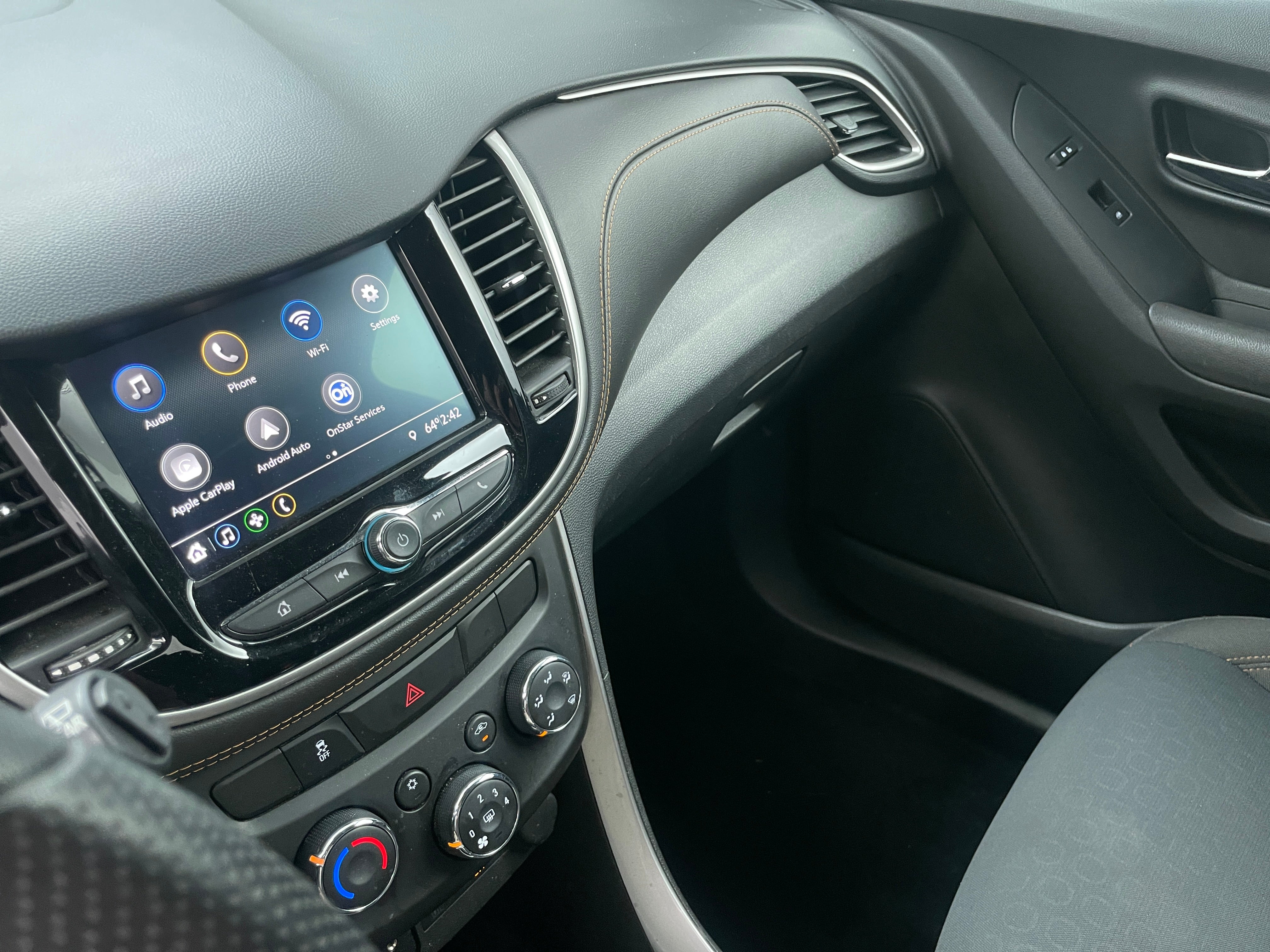 2020 Chevrolet Trax LS 4