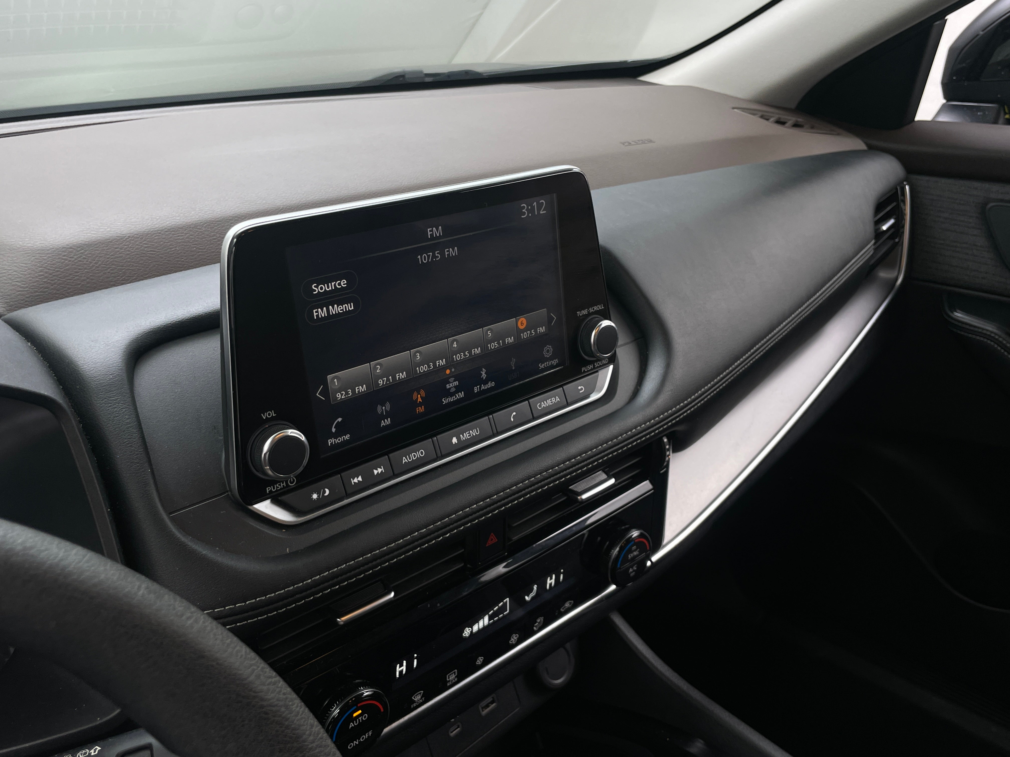 2022 Nissan Rogue SV 4