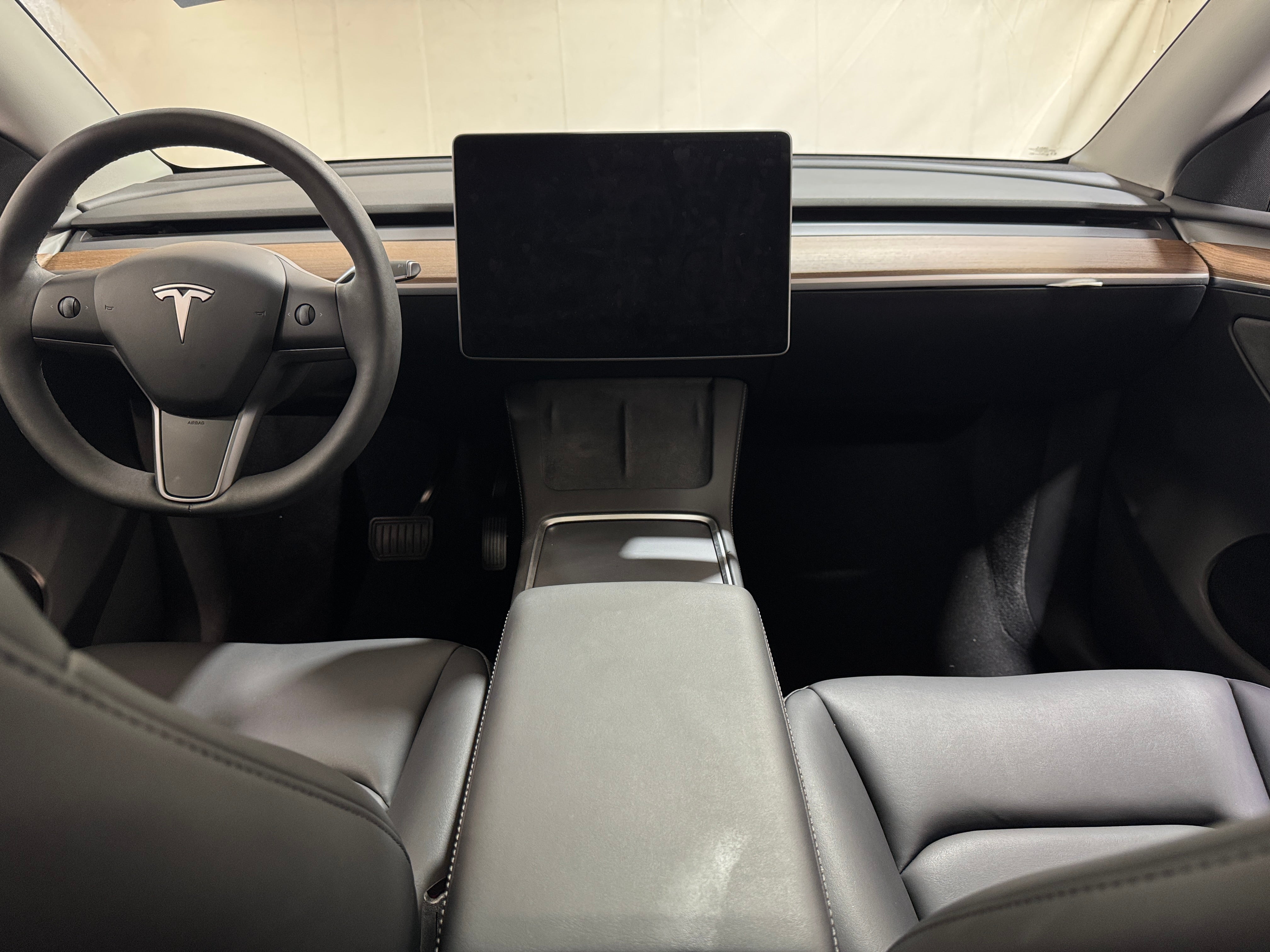 2024 Tesla Model Y Standard Range 2