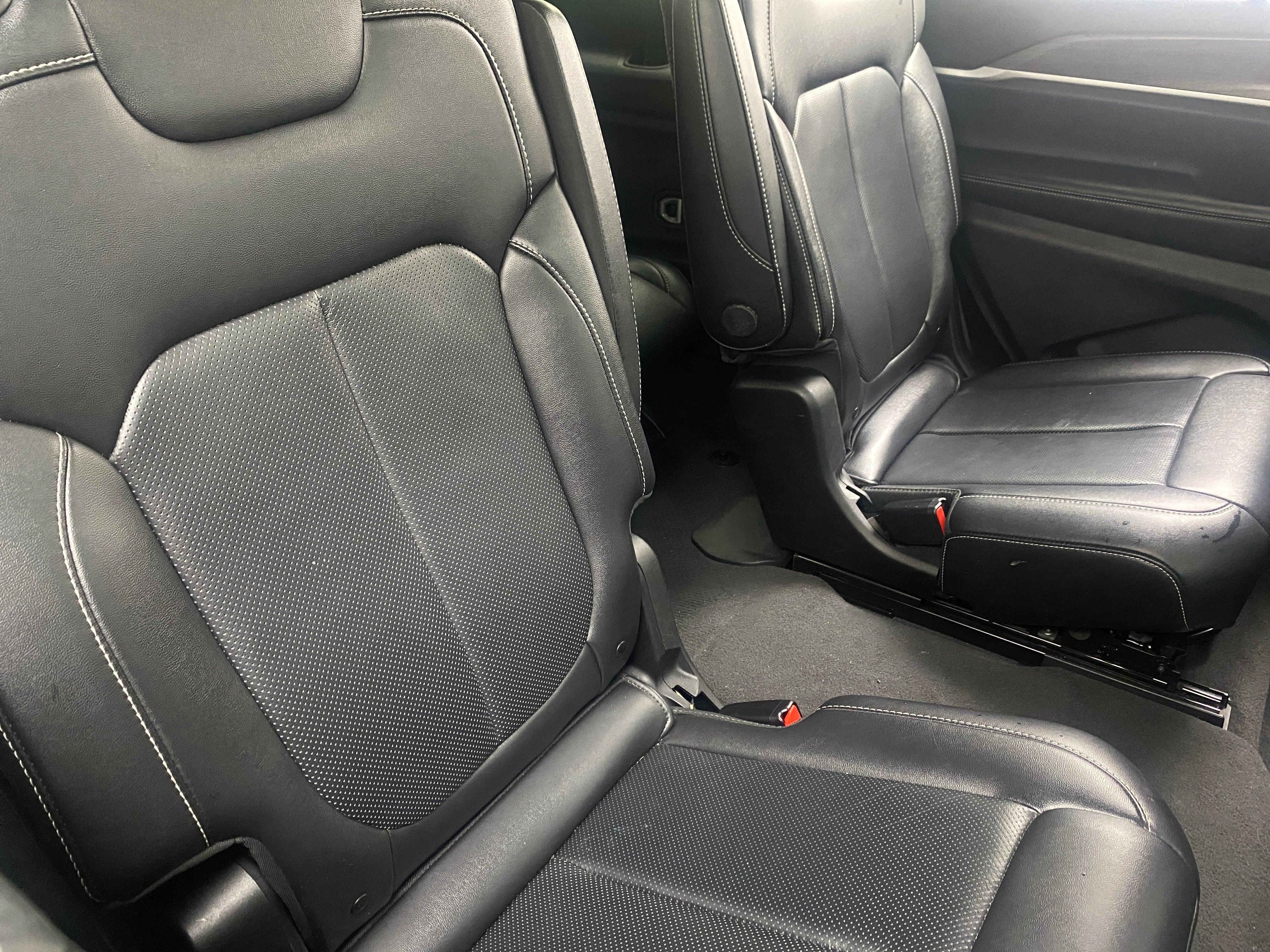 2022 Jeep Grand Cherokee L Limited Edition 5