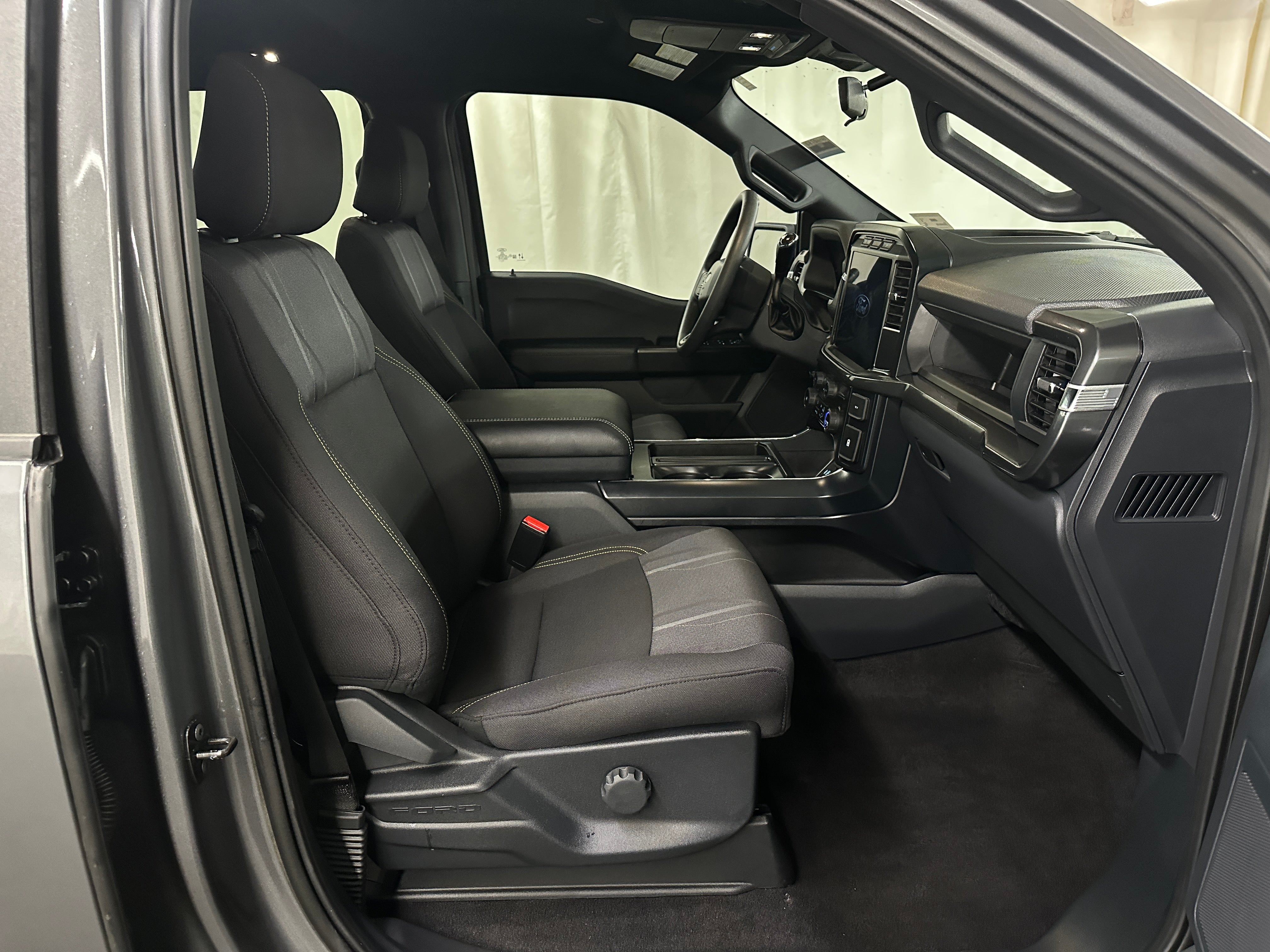 2024 Ford Econoline E-150 2