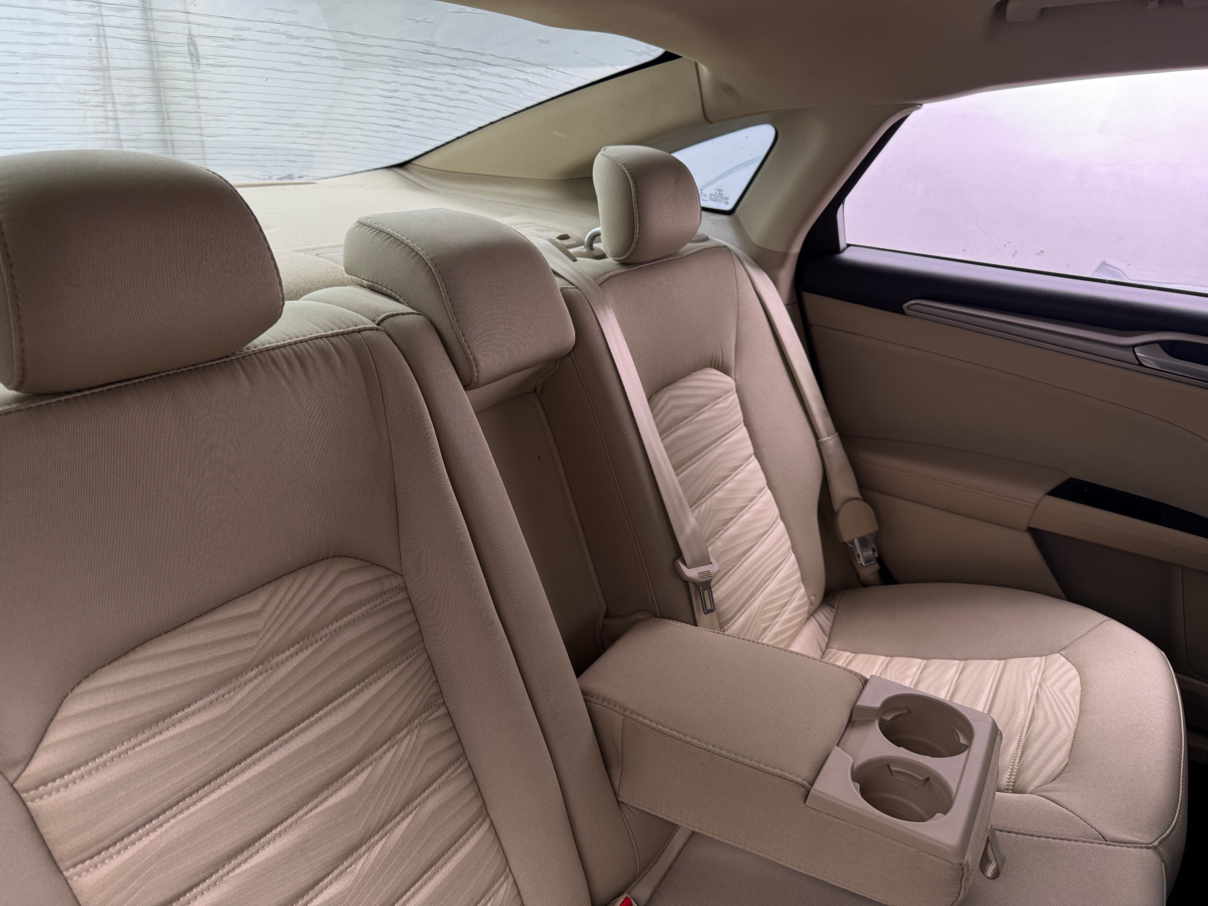 2016 Ford Fusion SE 6