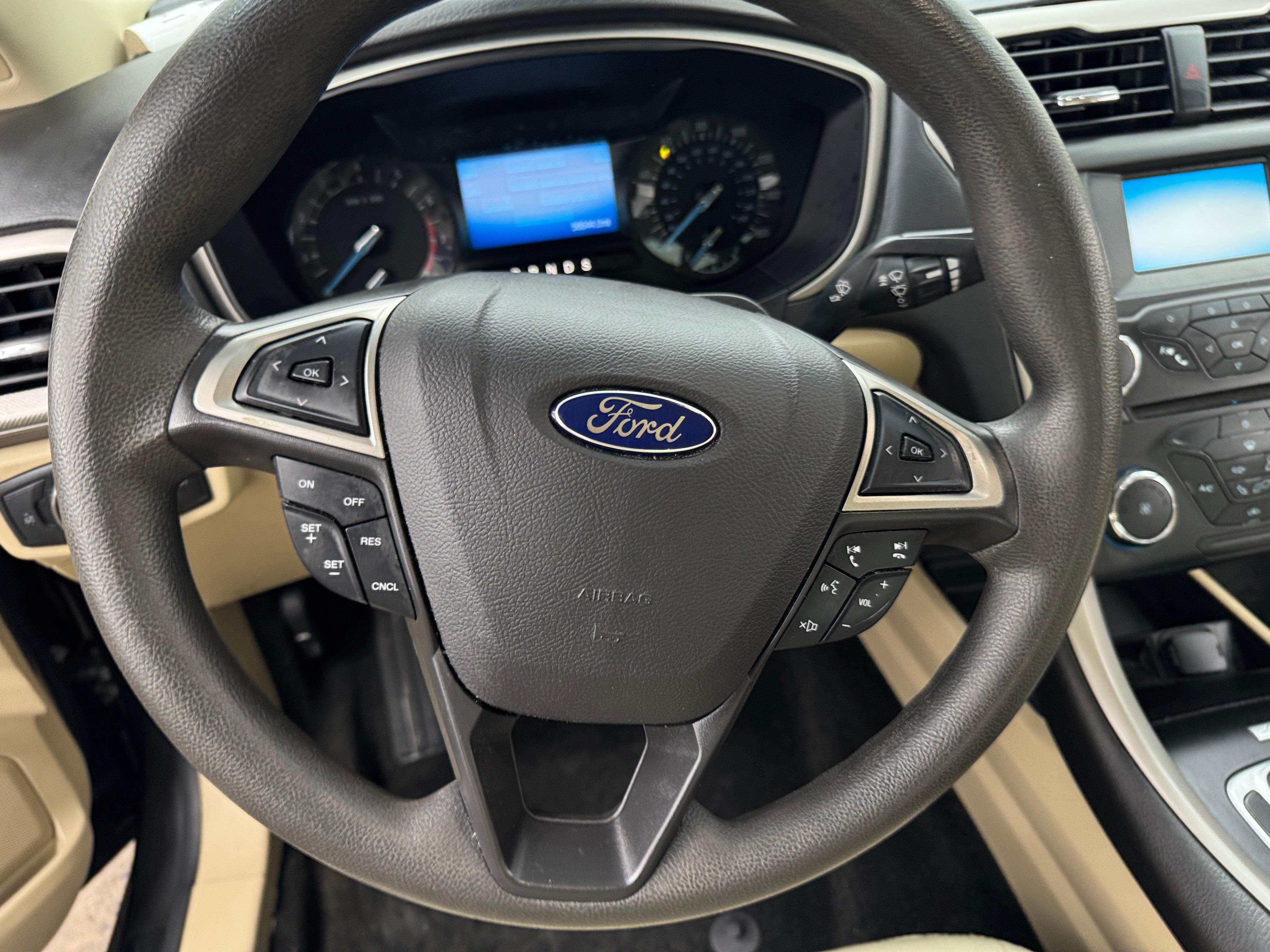 2016 Ford Fusion SE 5
