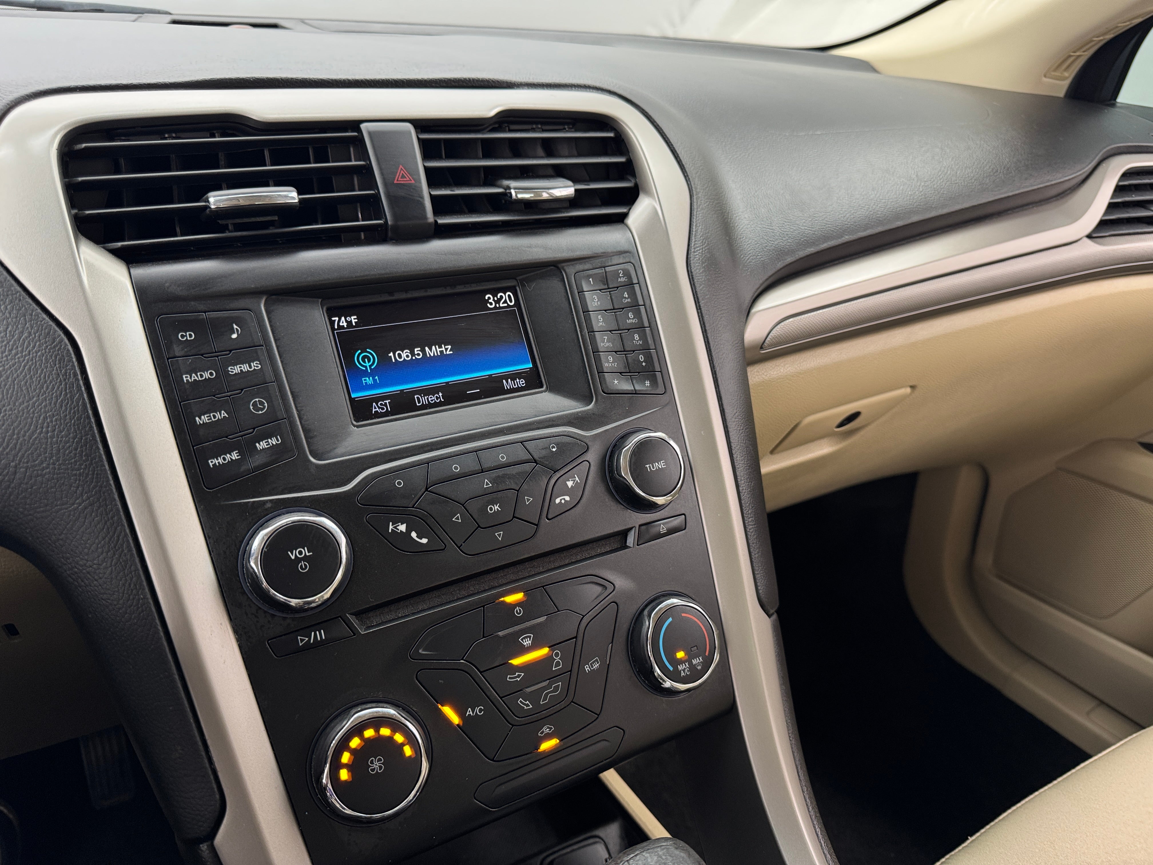 2016 Ford Fusion SE 4