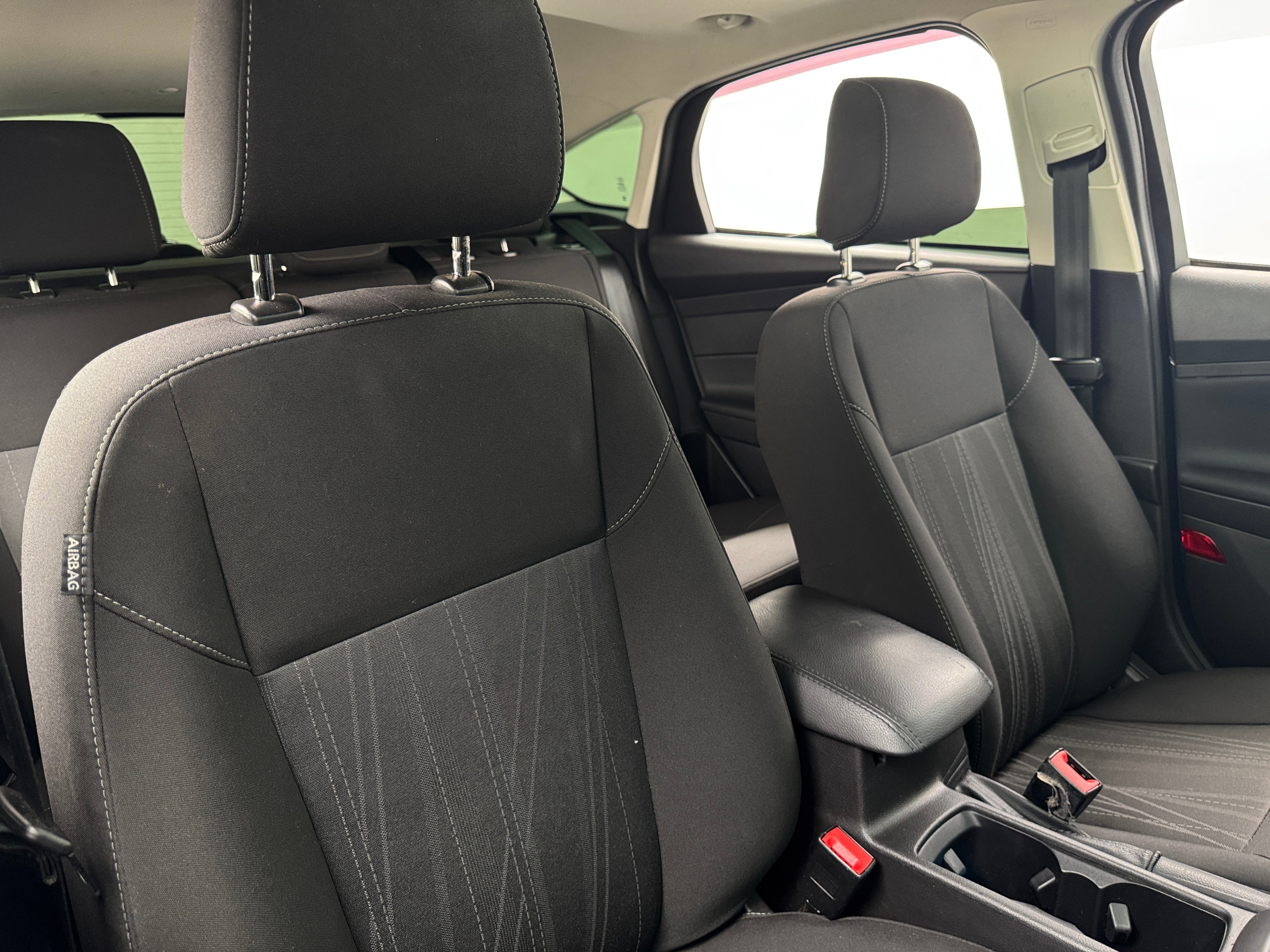 2018 Ford Focus SEL 2