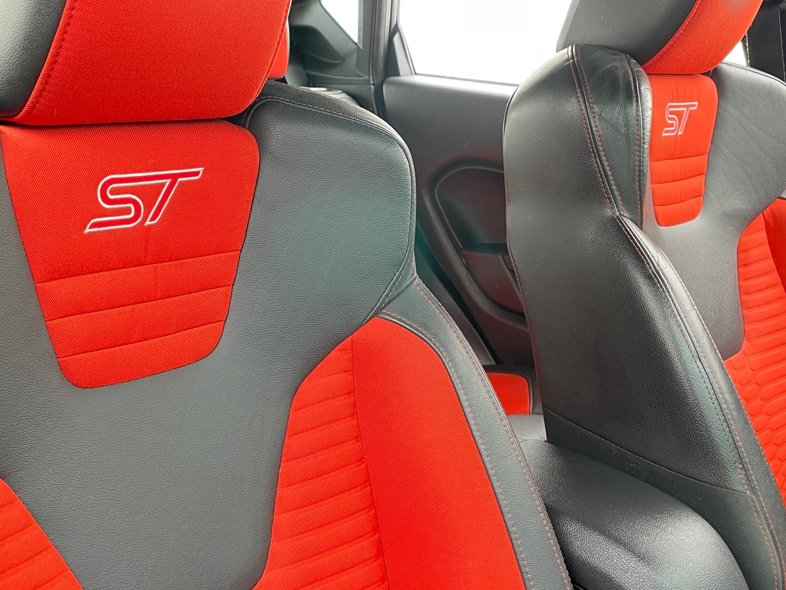 2014 Ford Fiesta ST 2