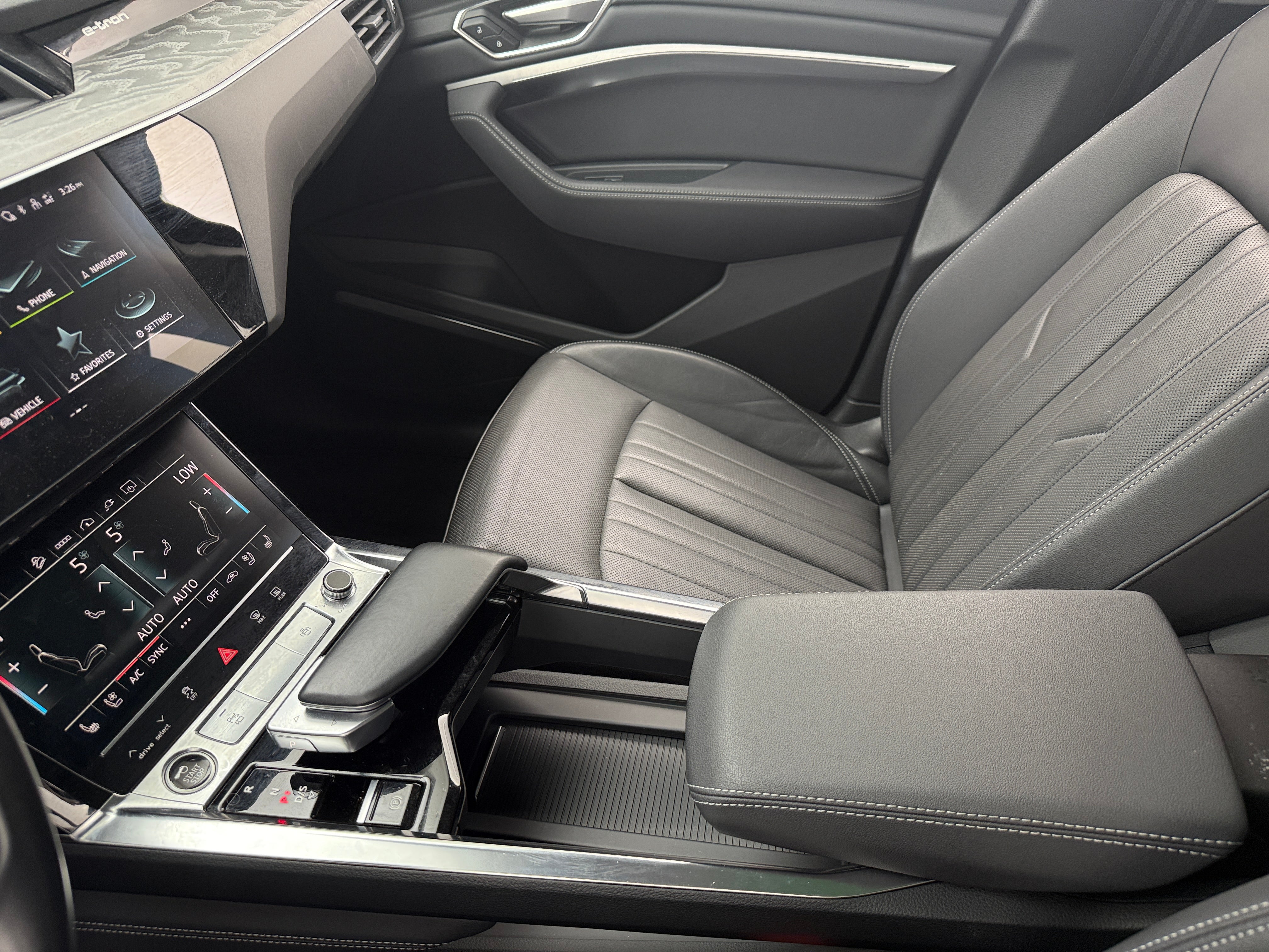 Image 8 of 2021 Audi e-tron Sportback Premium Plus