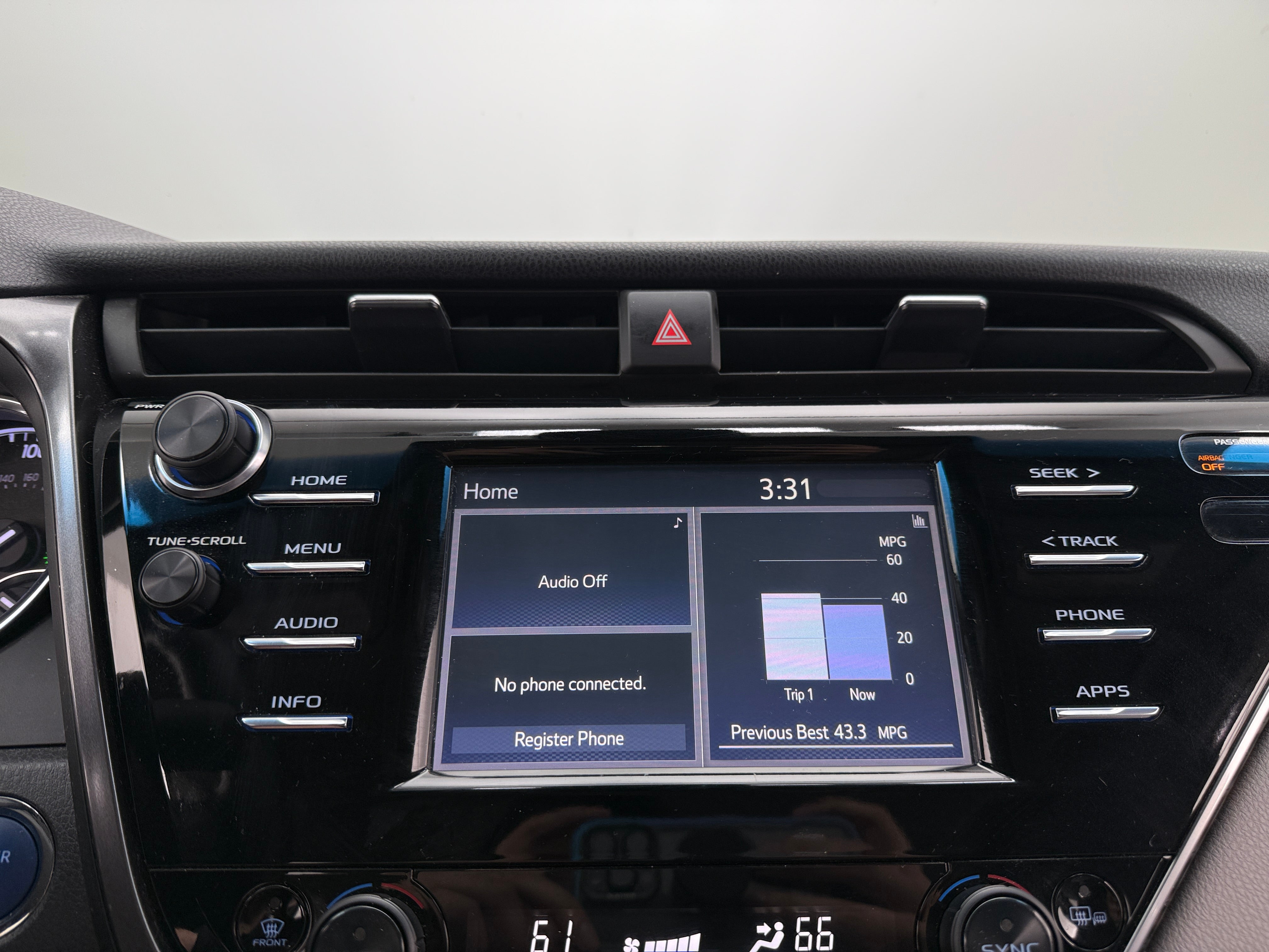Thumbnail: 2018 Toyota Camry - 3