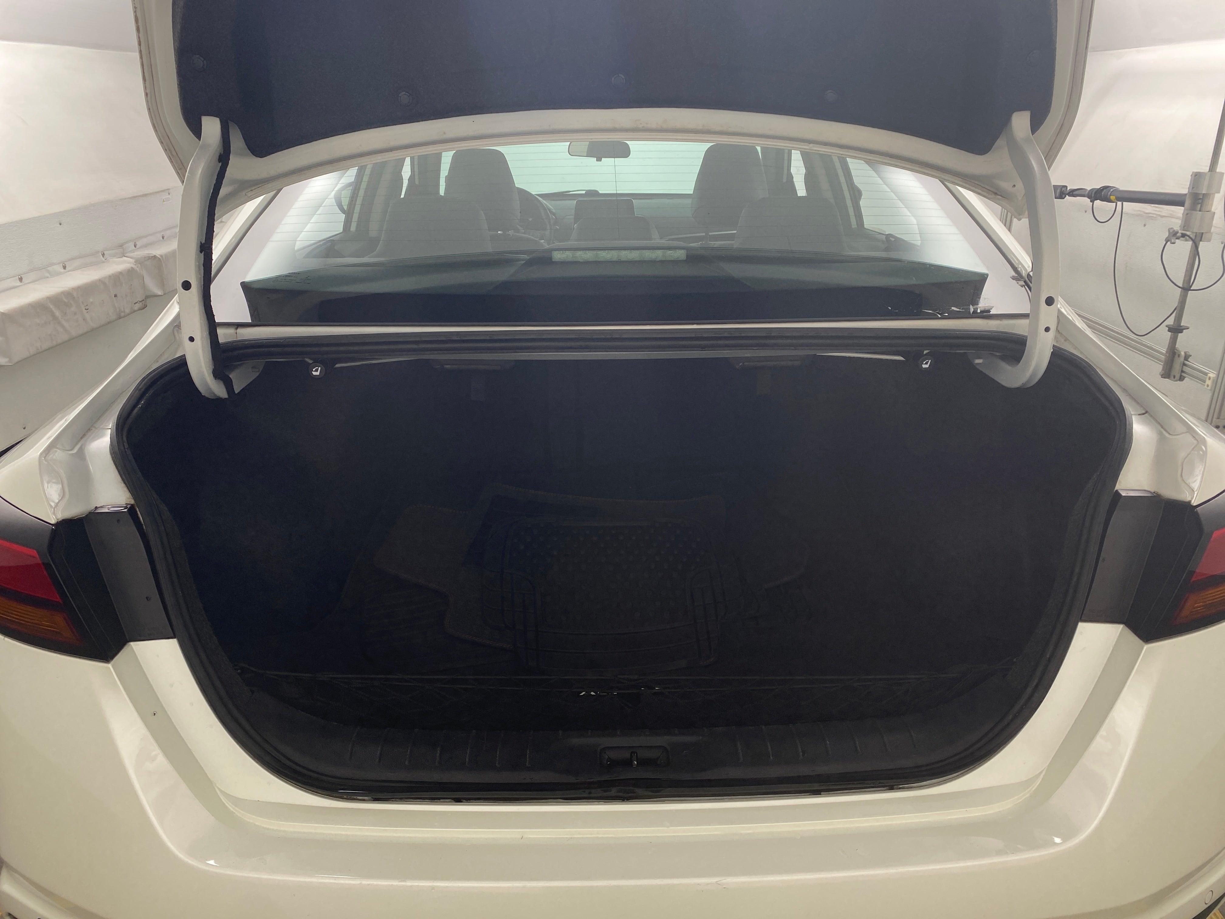 2020 Nissan Altima SR 7