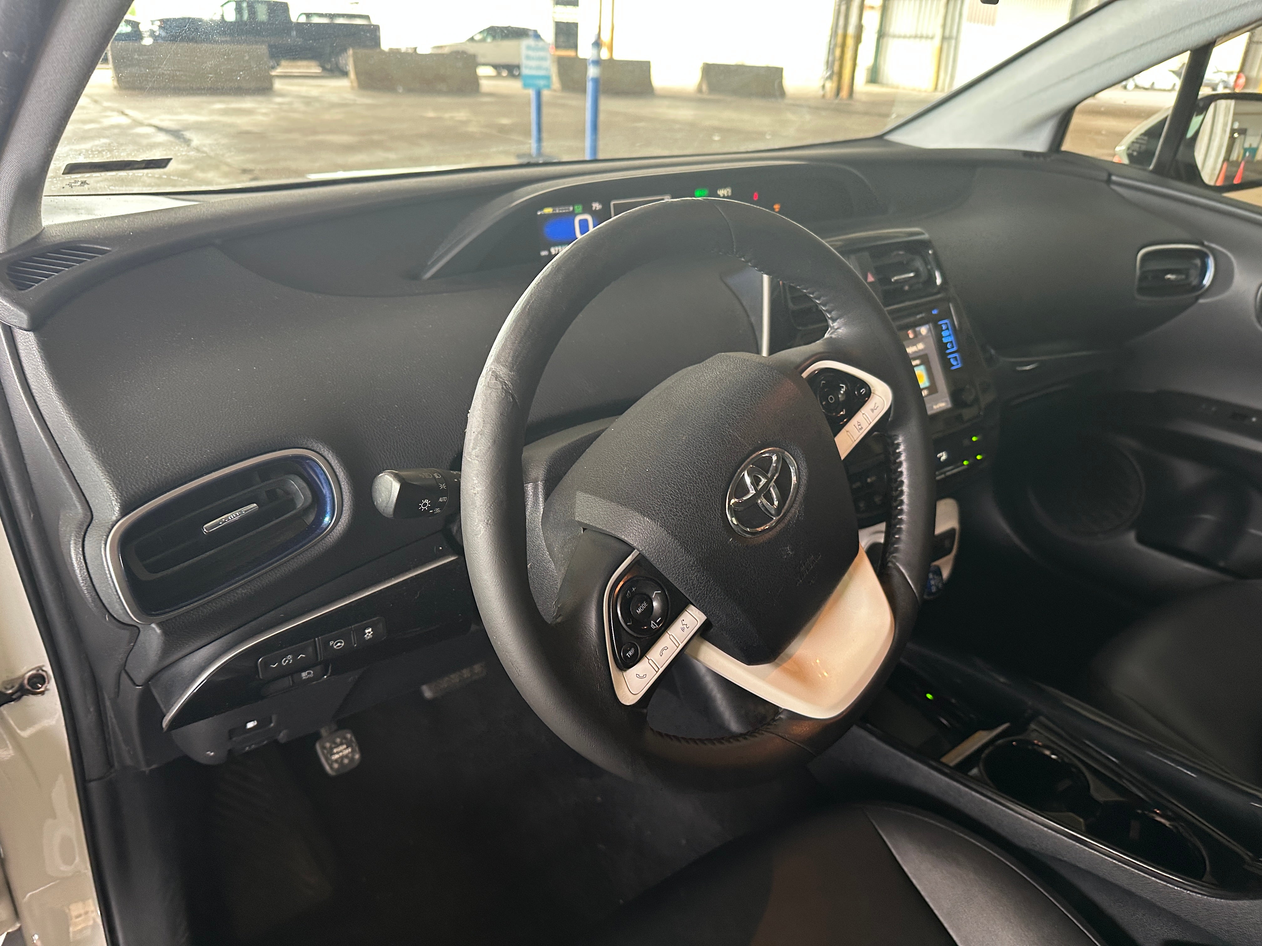 2017 Toyota Prius Three Touring 2