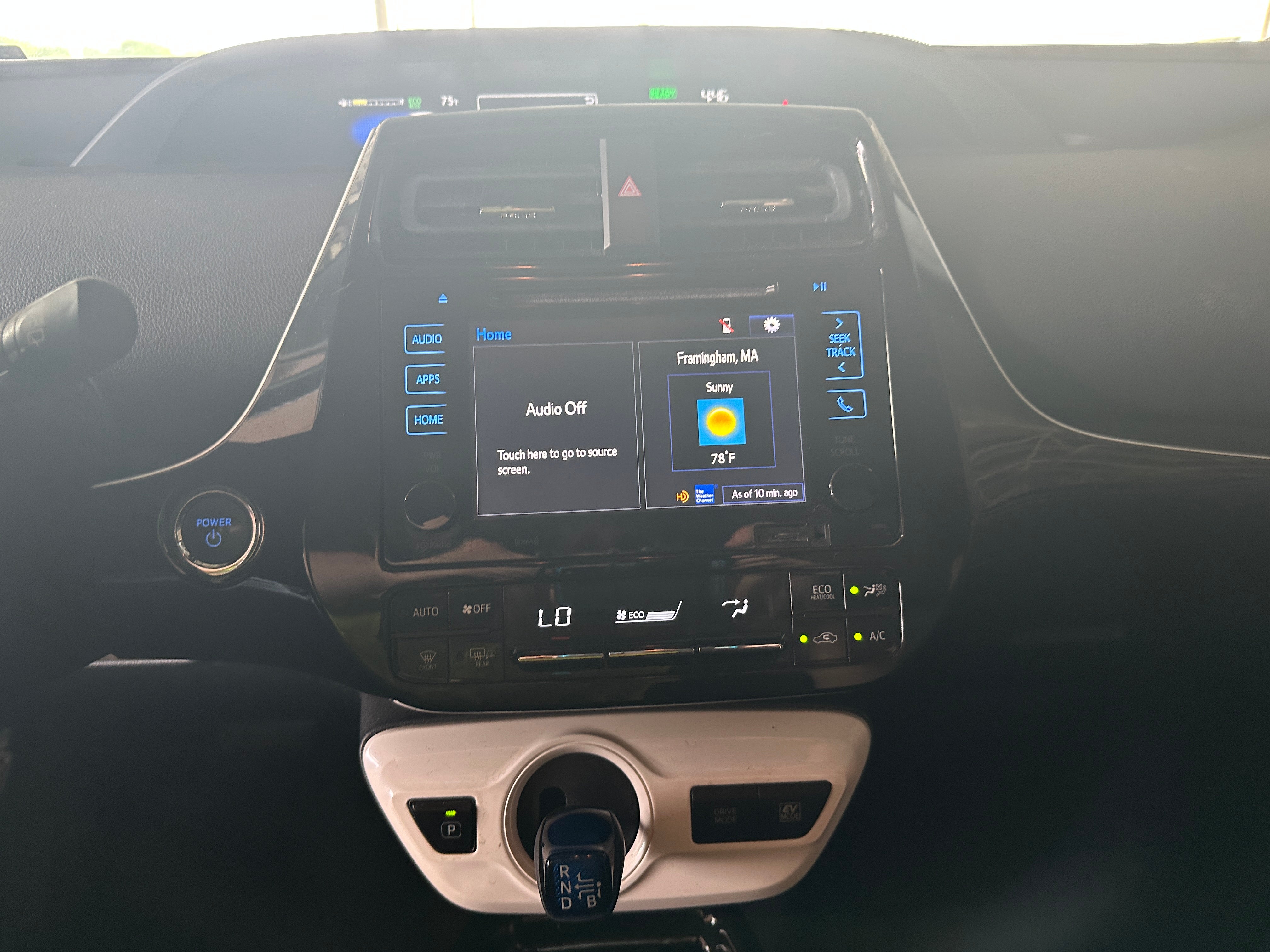 2017 Toyota Prius Three Touring 3