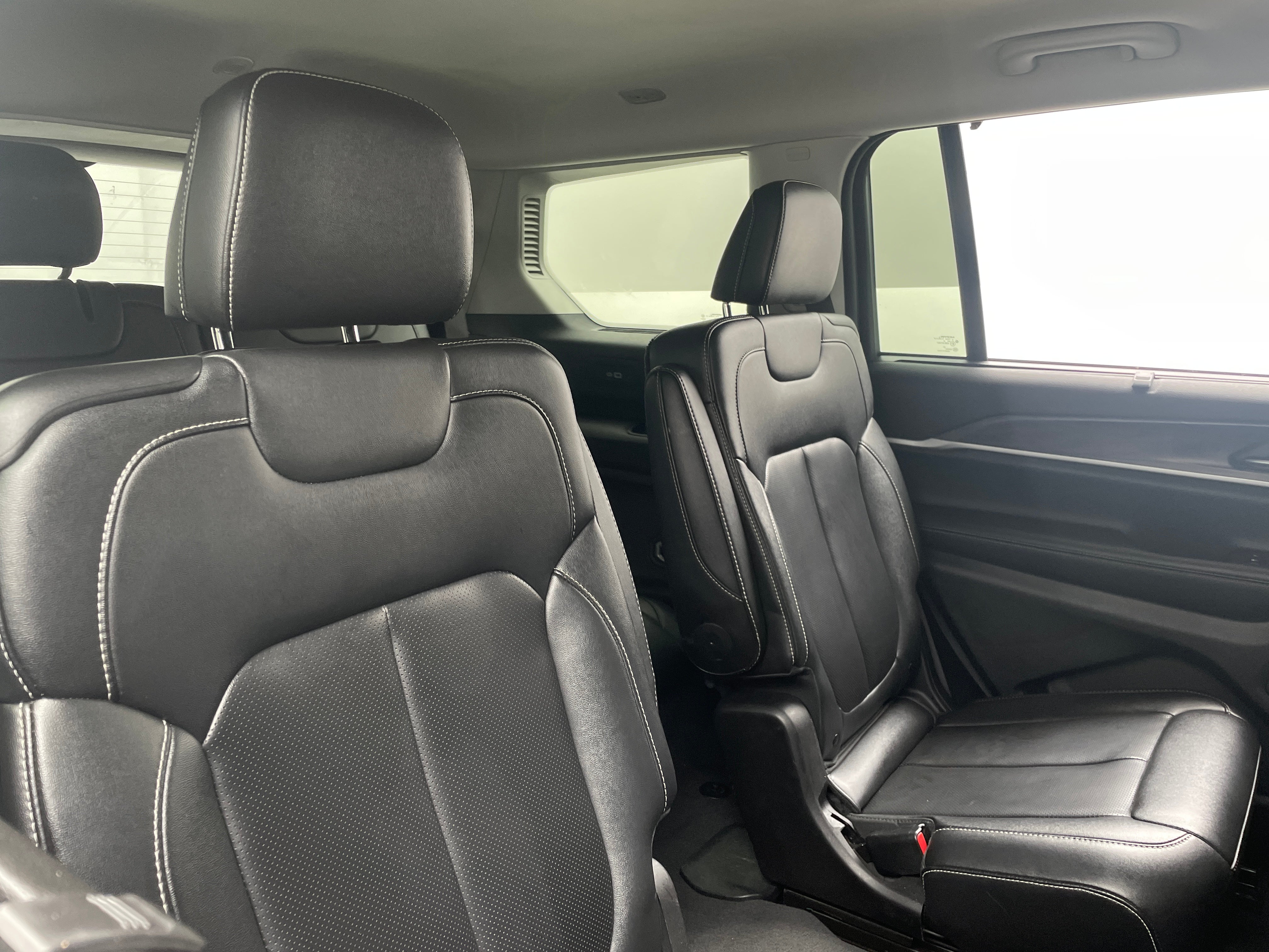 2023 Jeep Grand Cherokee L Limited Edition 5