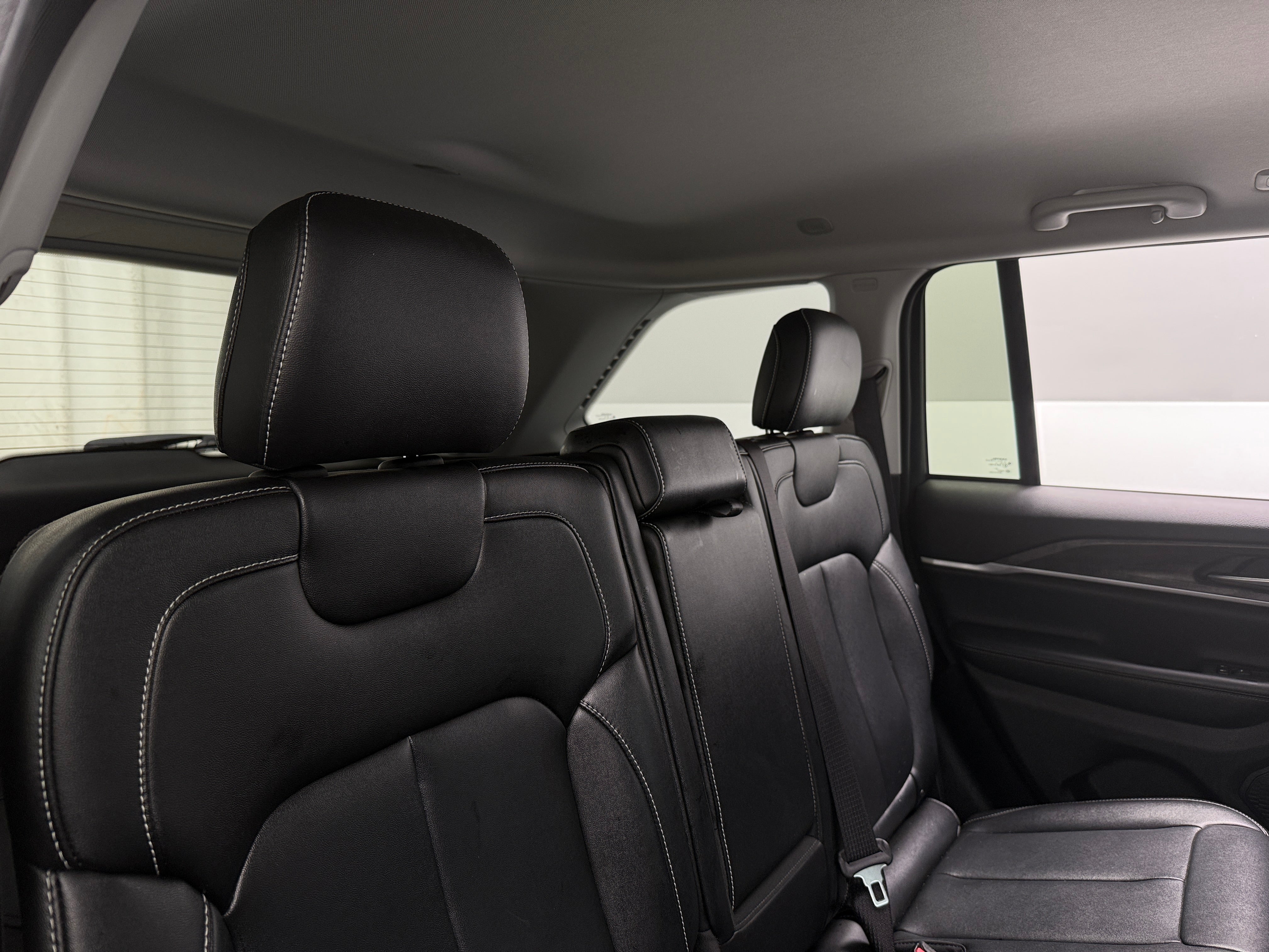 2023 Jeep Grand Cherokee Limited Edition 5