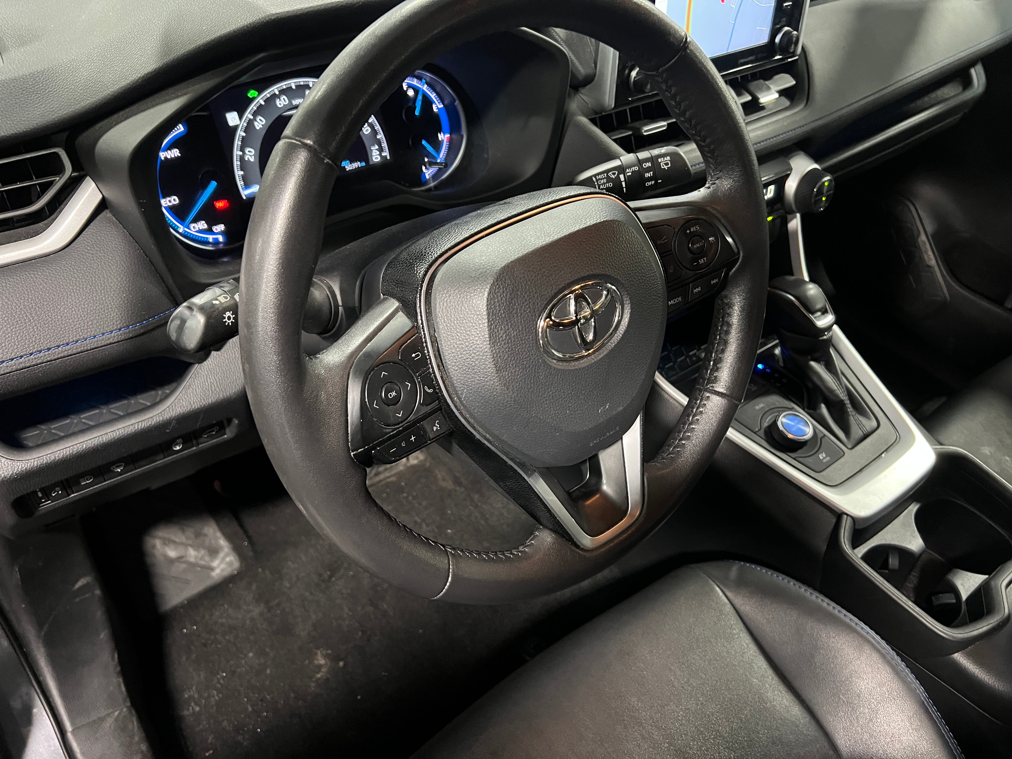 2021 Toyota RAV4 XSE 5
