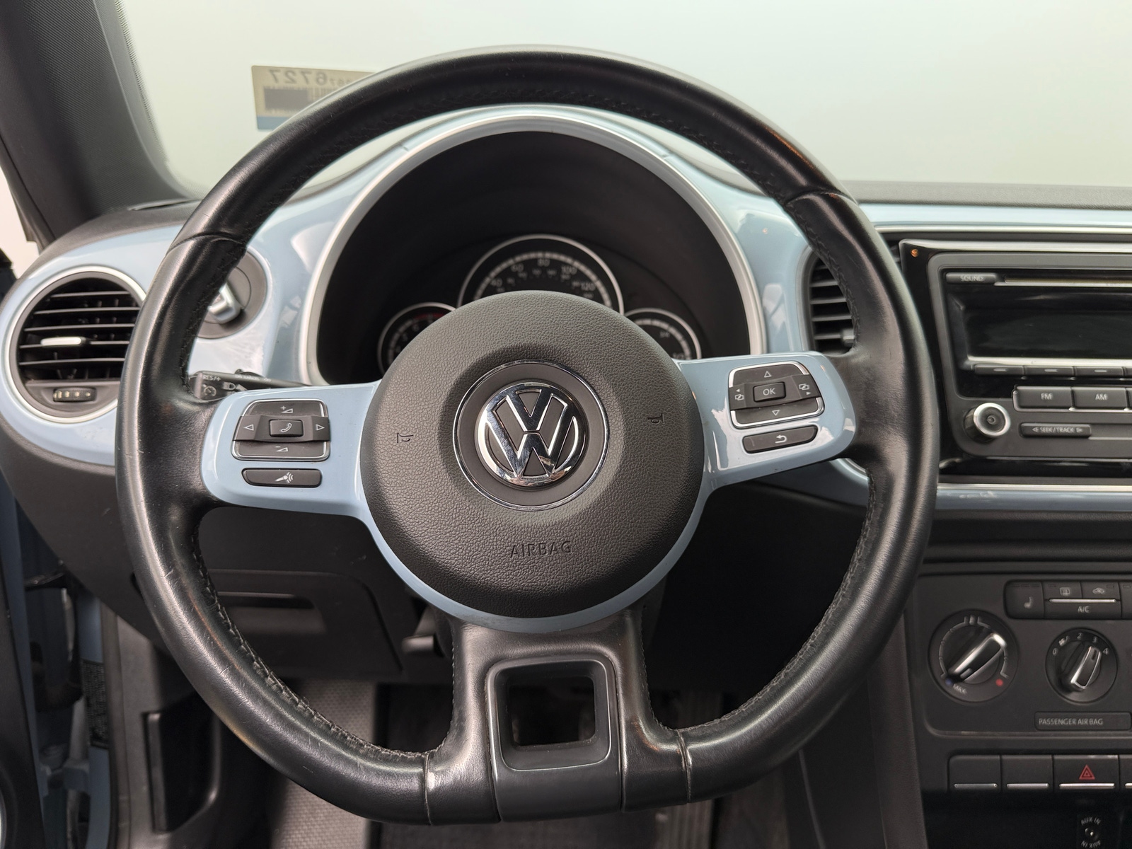 Thumbnail: 2014 Volkswagen Beetle - 4