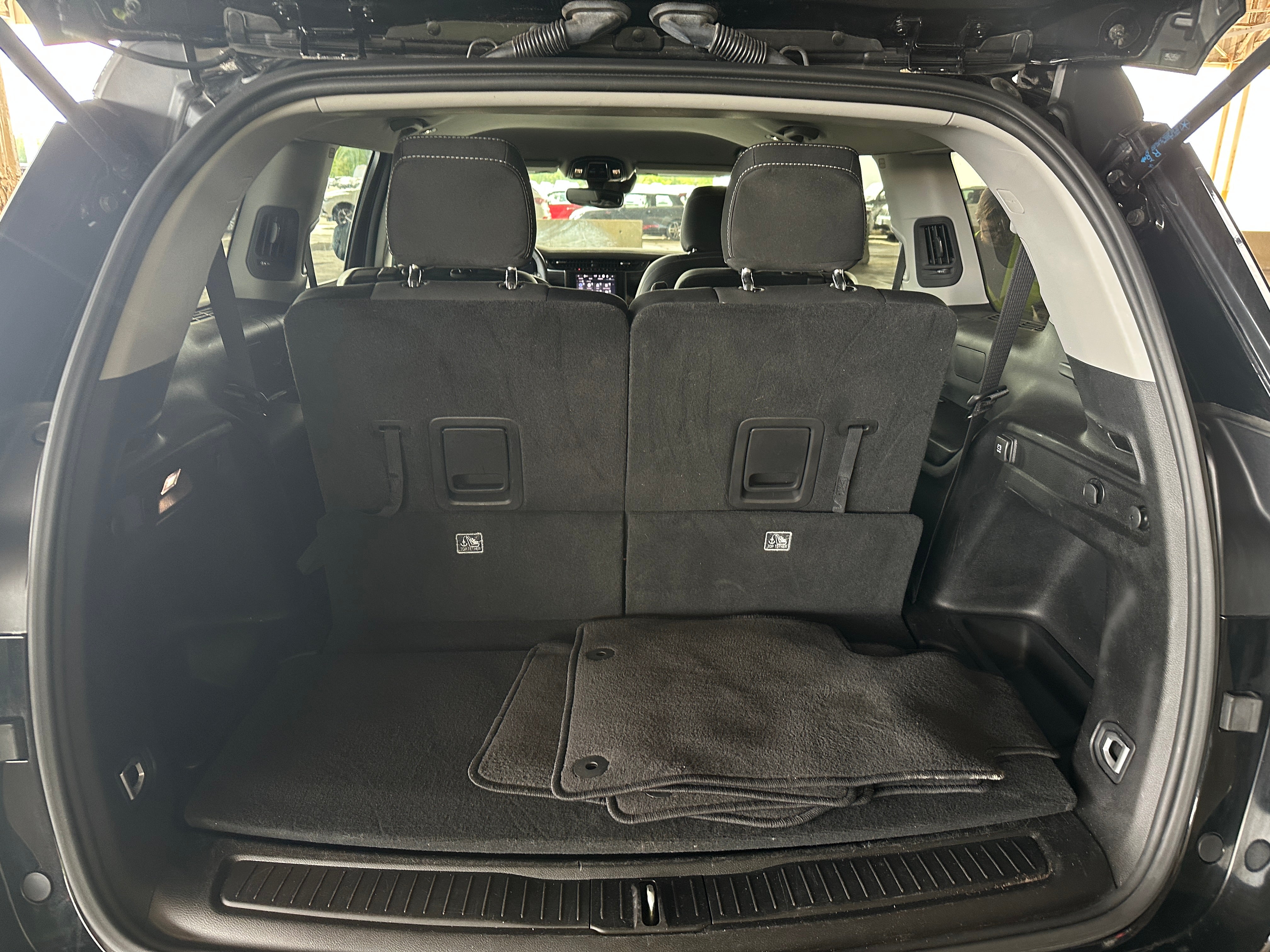 2023 Jeep Grand Cherokee L Laredo 7