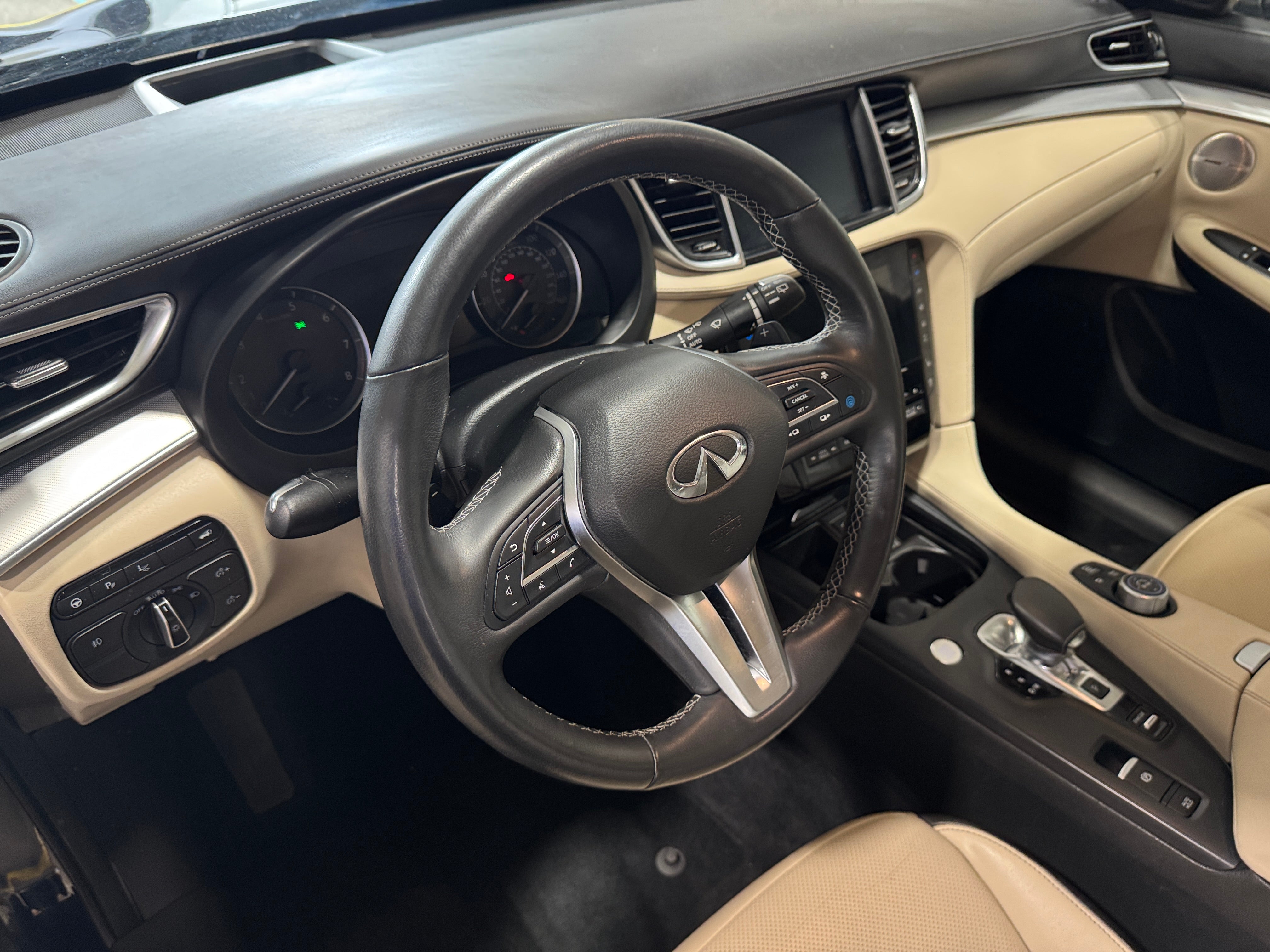 2020 INFINITI QX50 Sensory 2