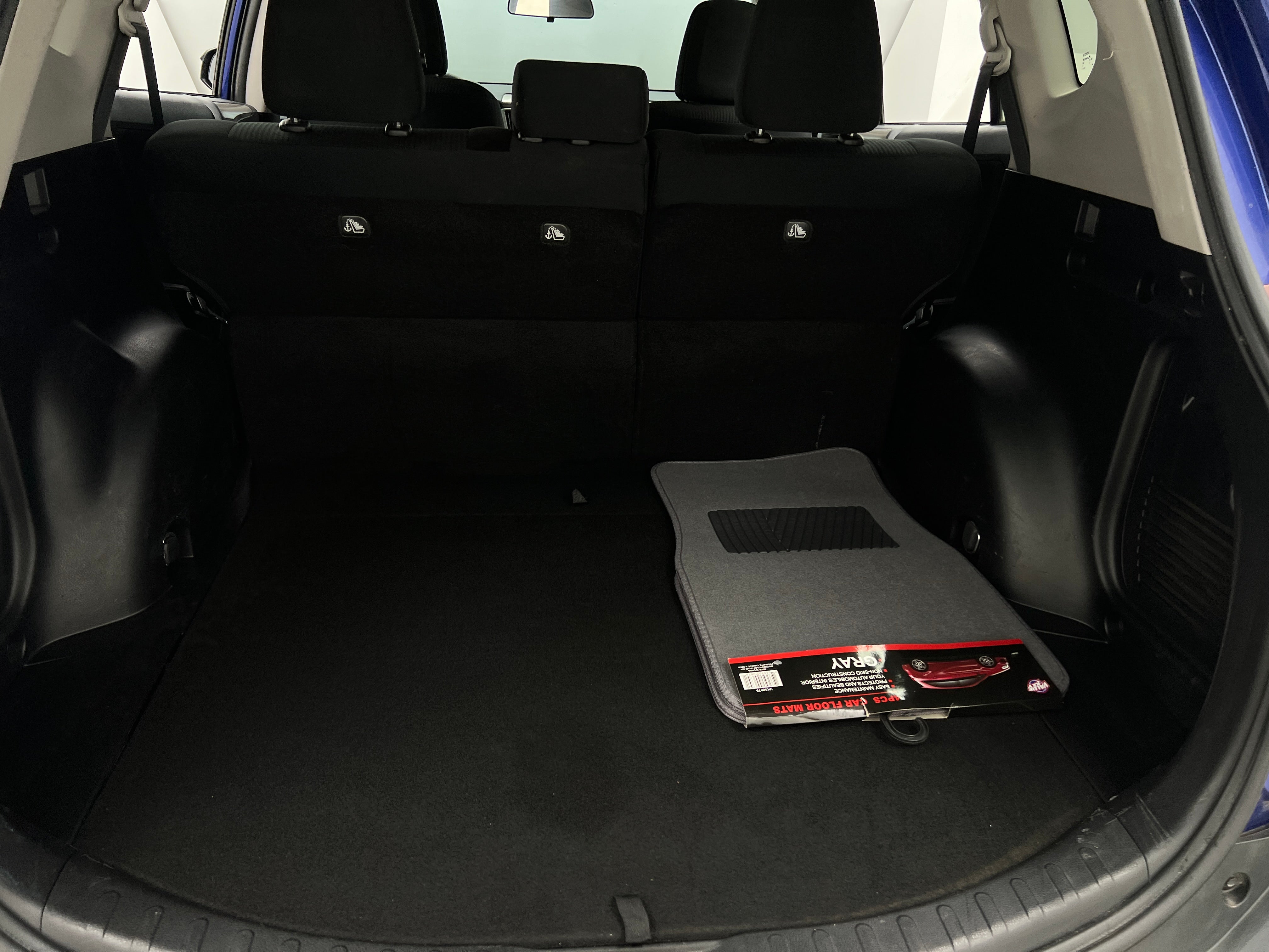 2014 Toyota RAV4 LE 7