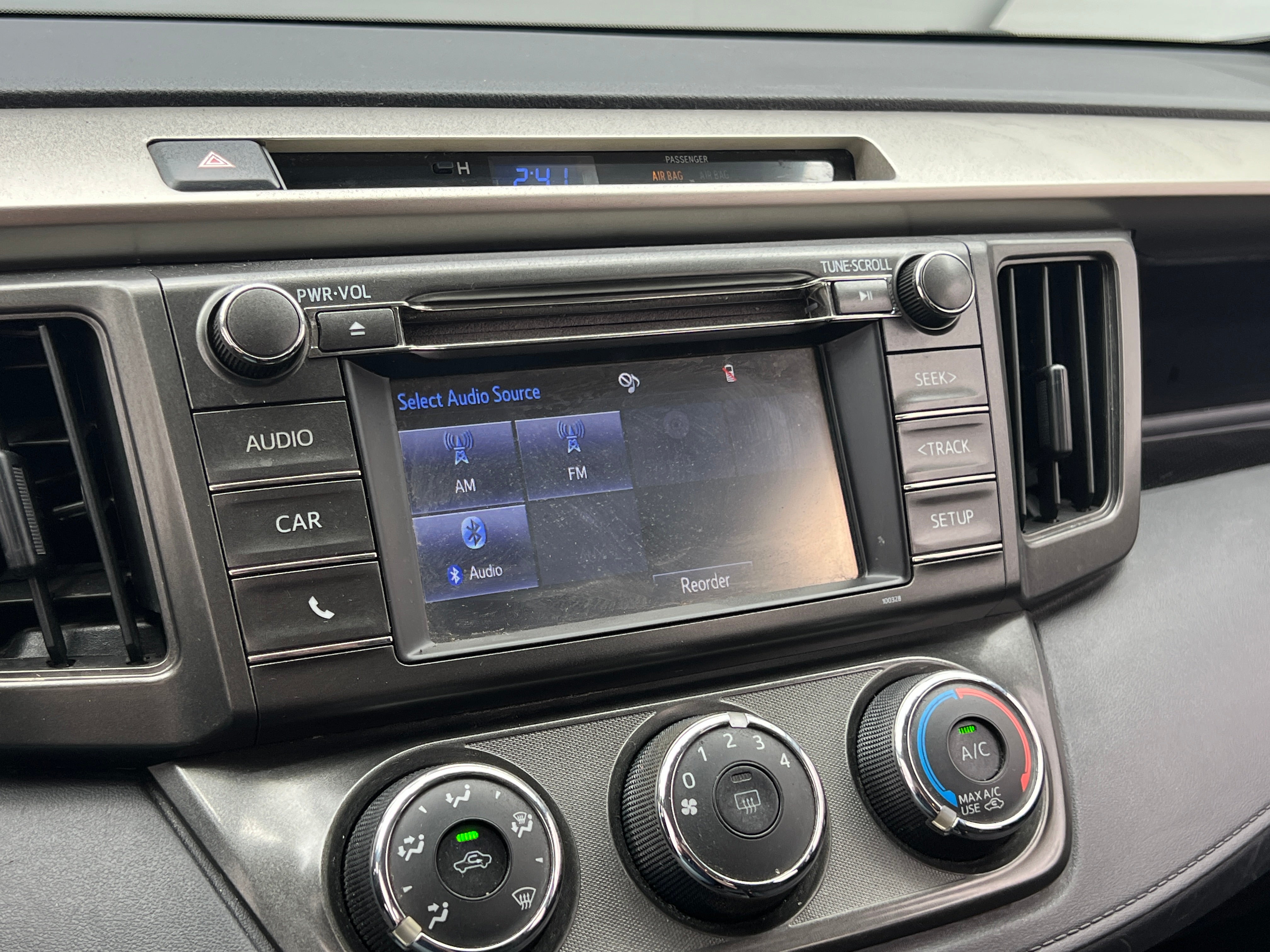 2014 Toyota RAV4 LE 4