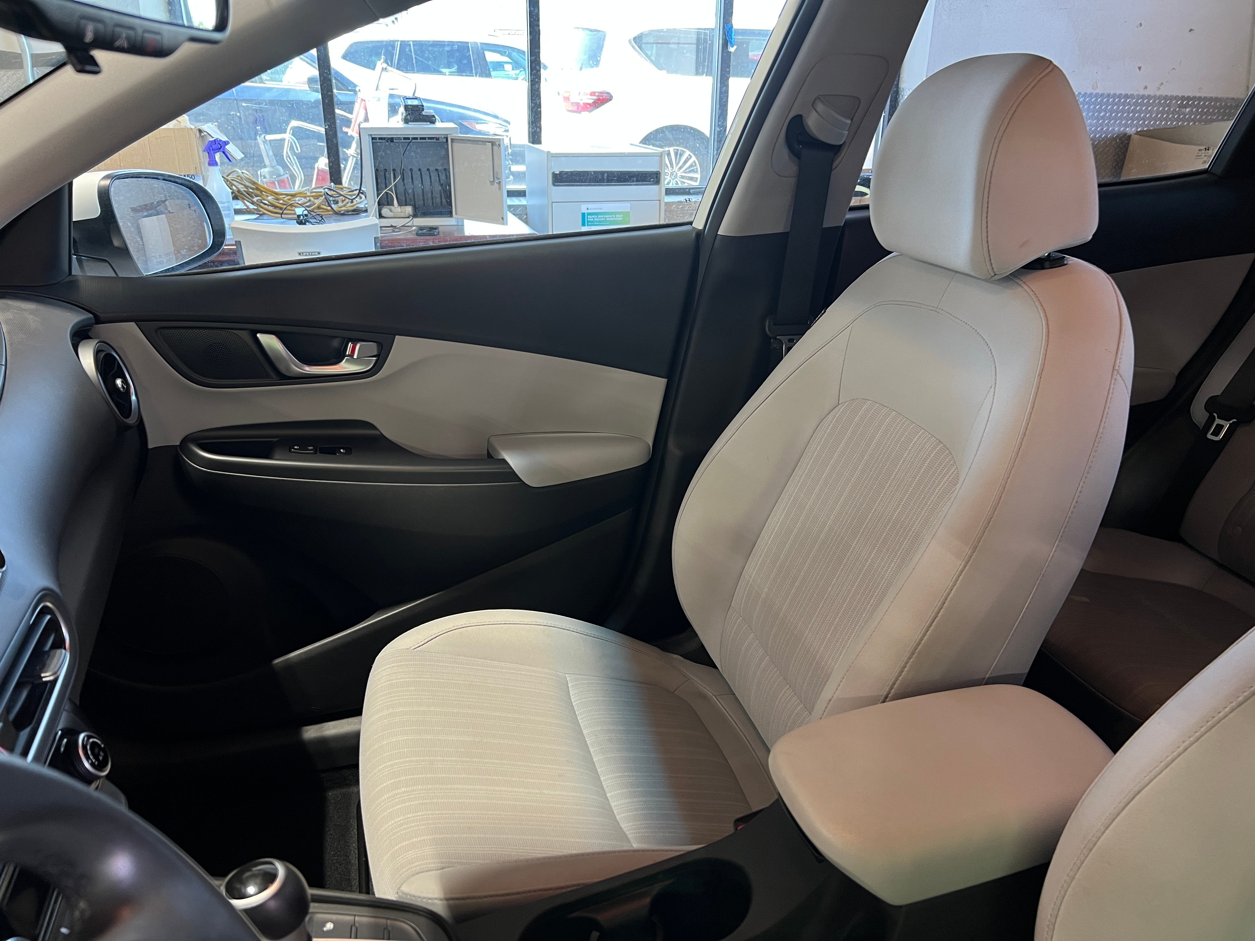 2022 Hyundai Kona SEL 2