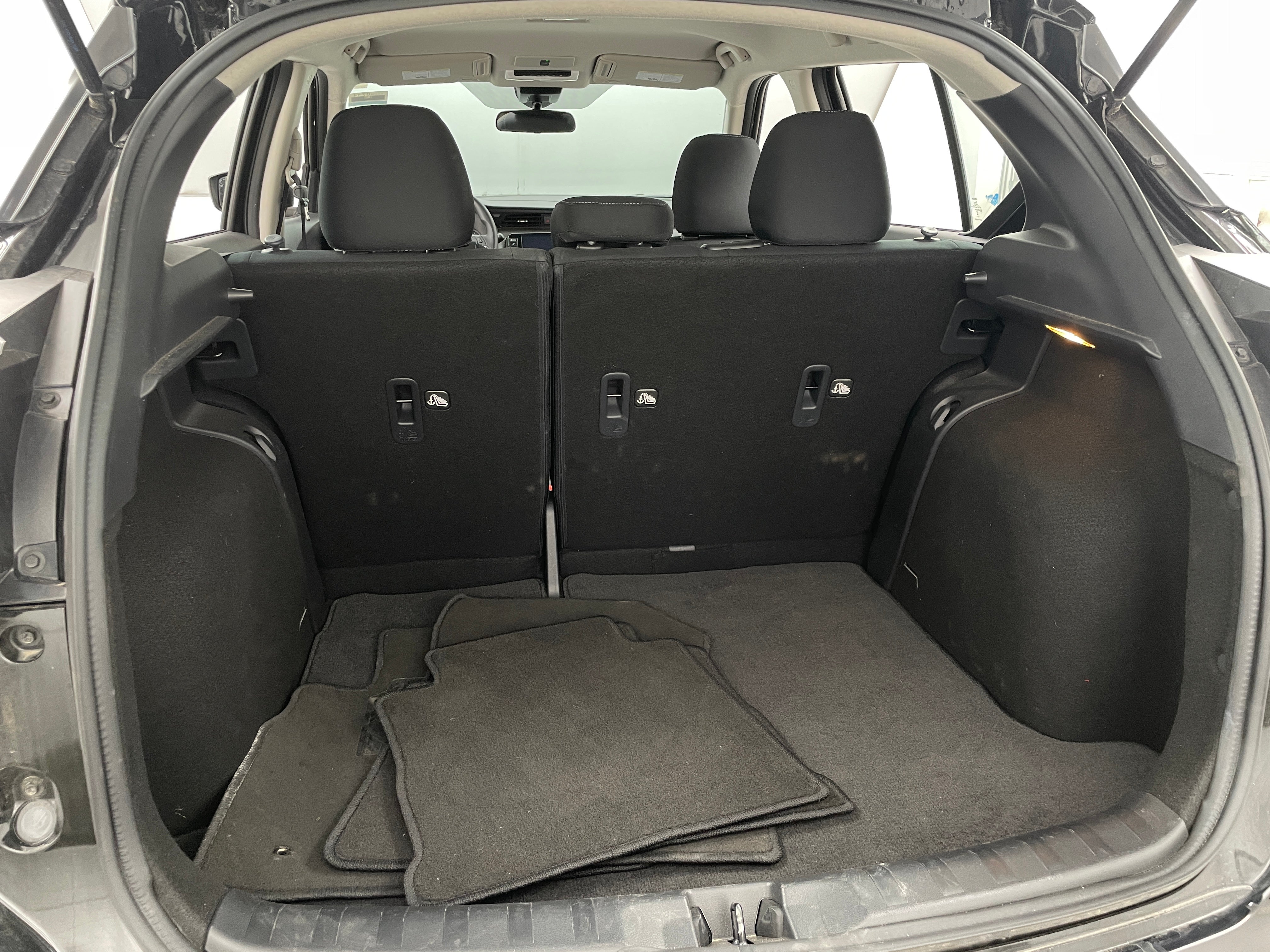 2024 Nissan Kicks SV 7