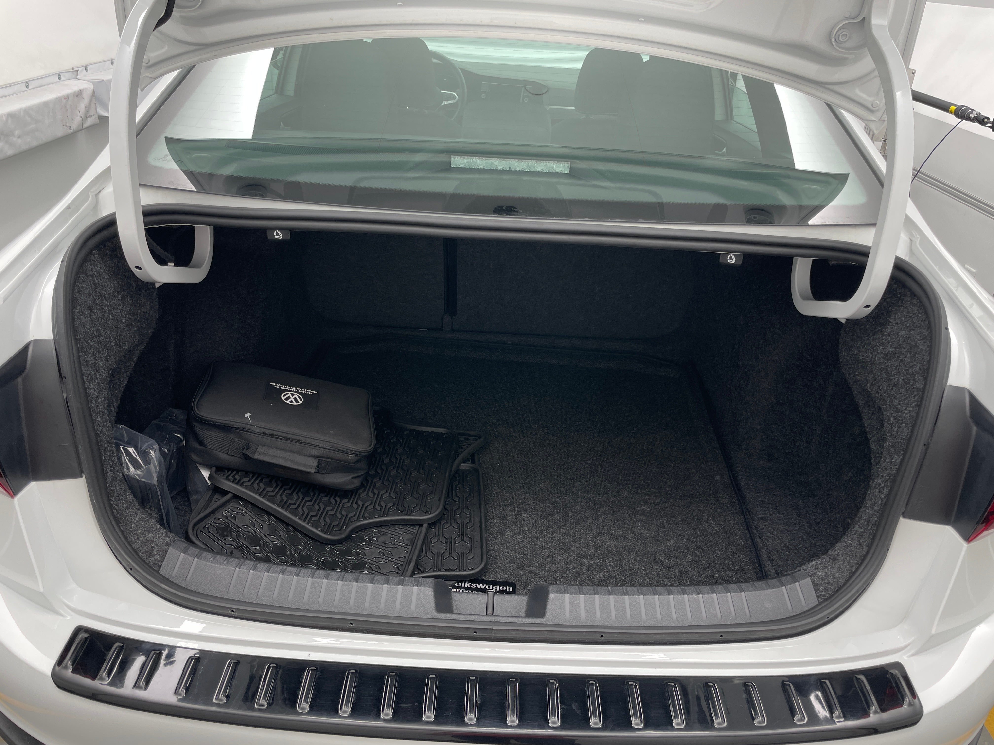 2024 Volkswagen Jetta Sport 7