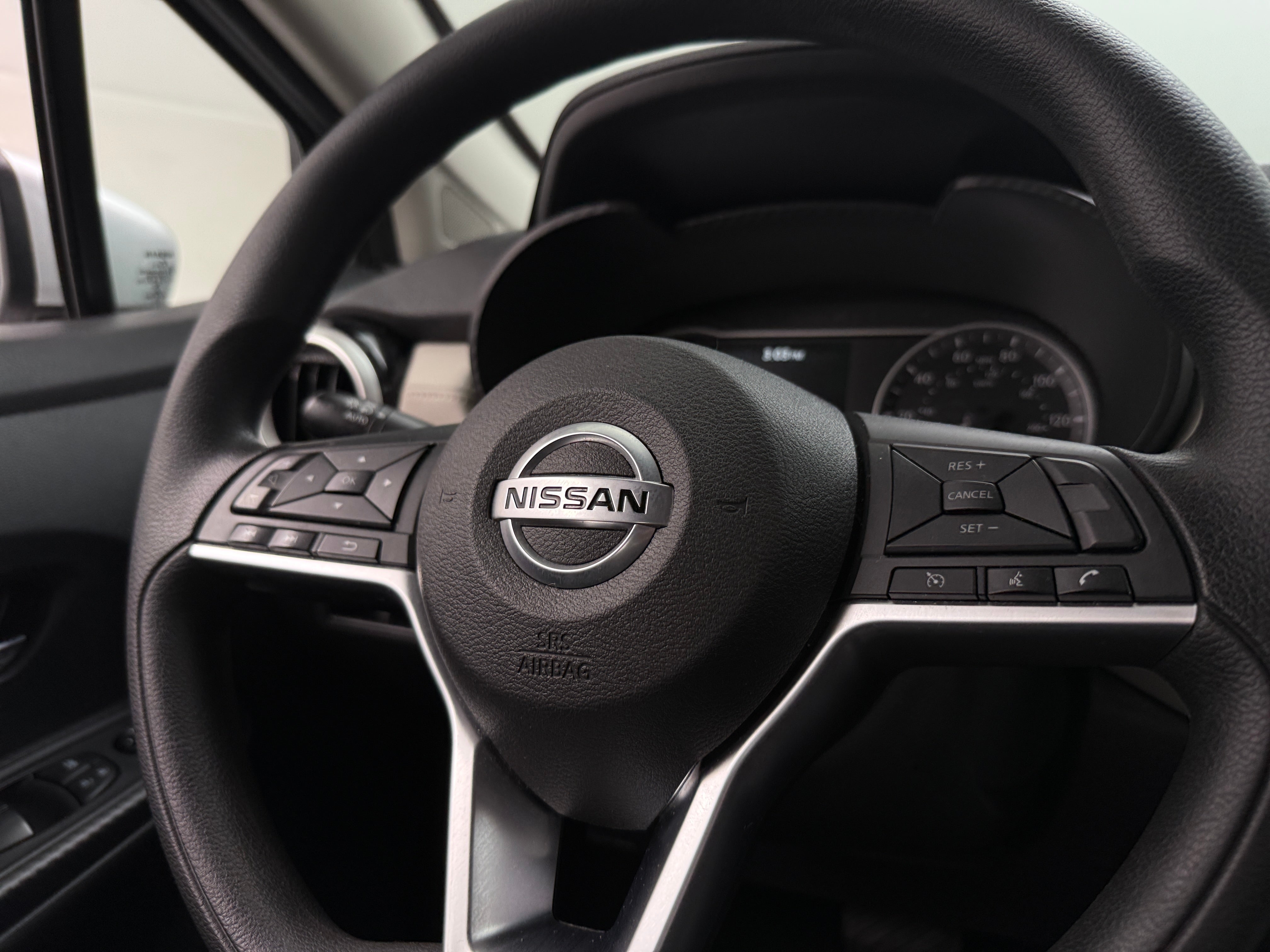 2020 Nissan Versa SV 5
