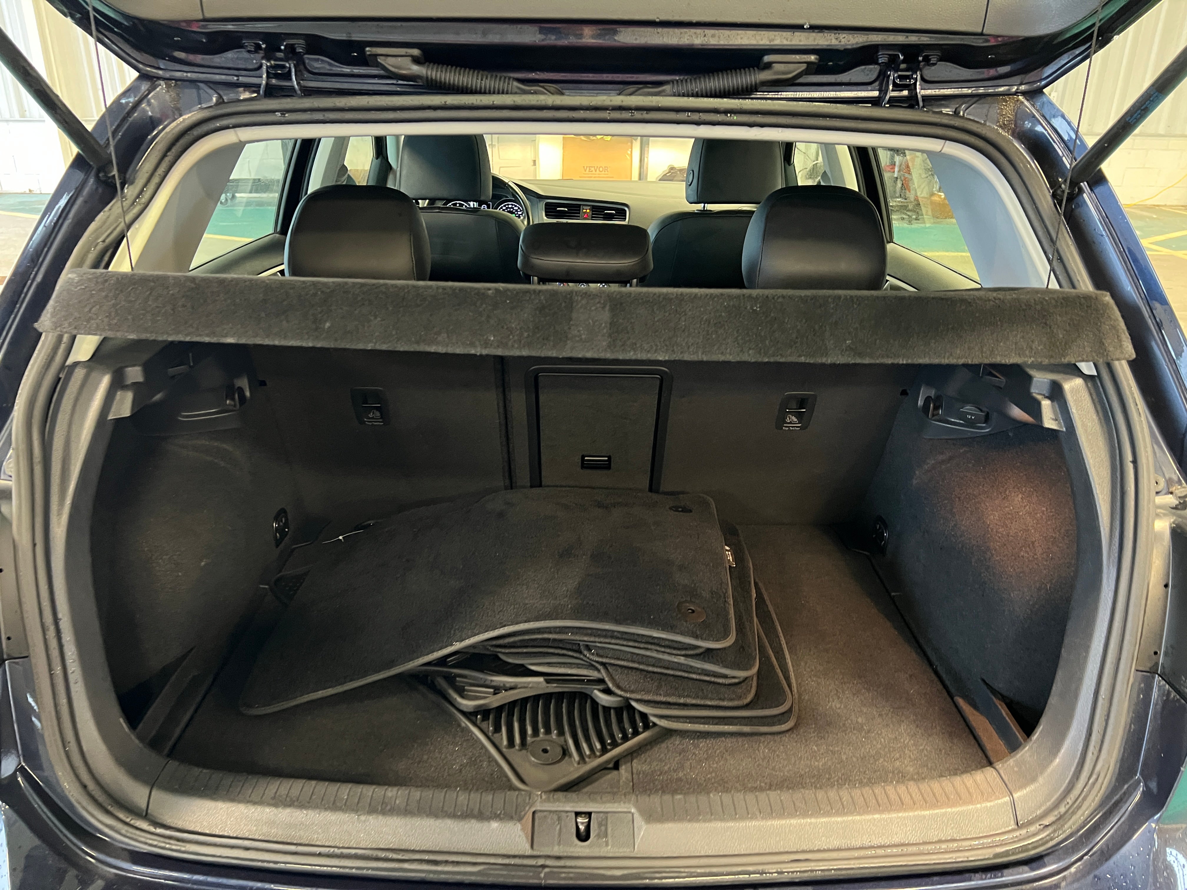 2017 Volkswagen Golf Wolfsburg Edition 6