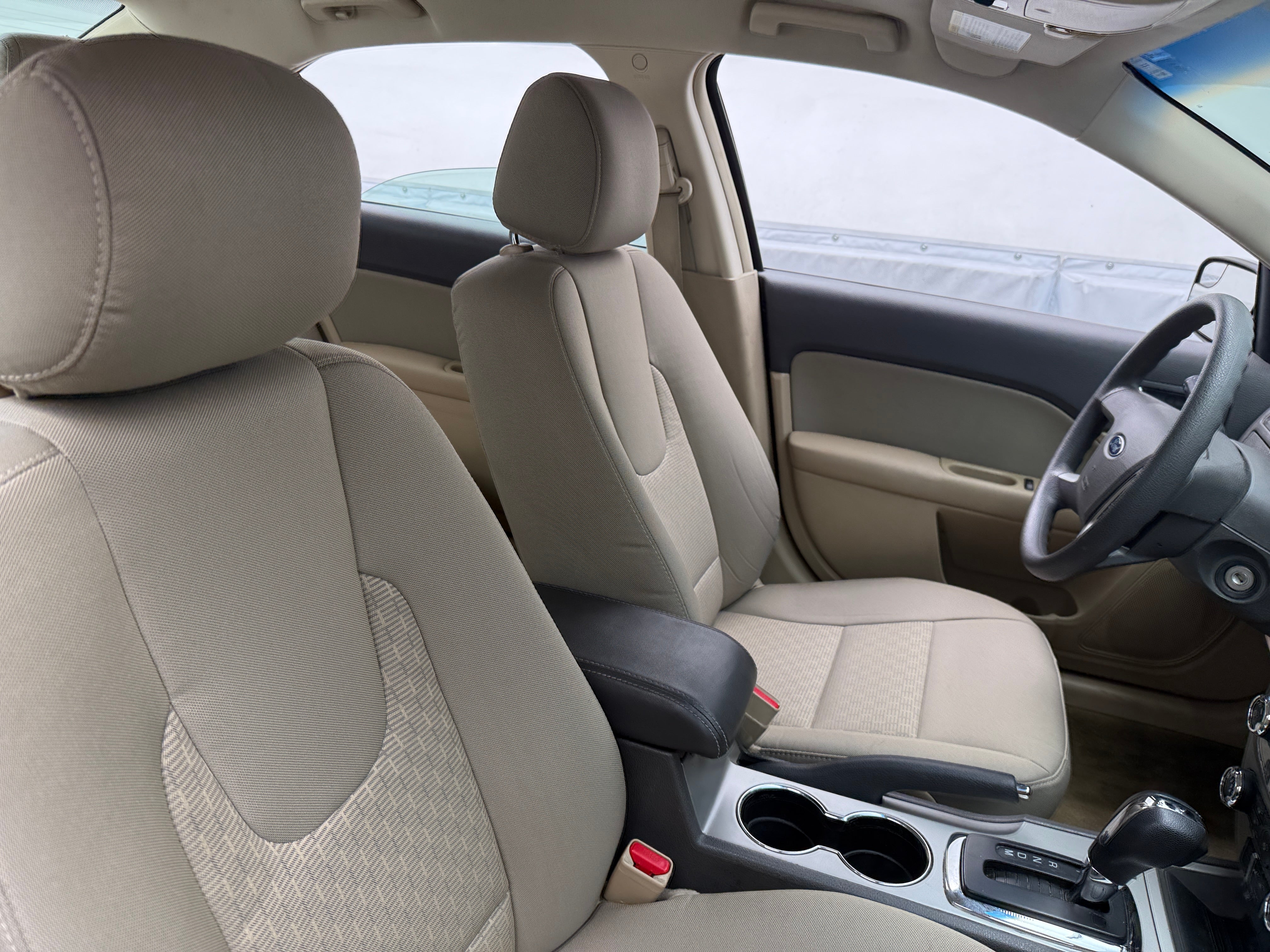 2012 Ford Fusion SE 2