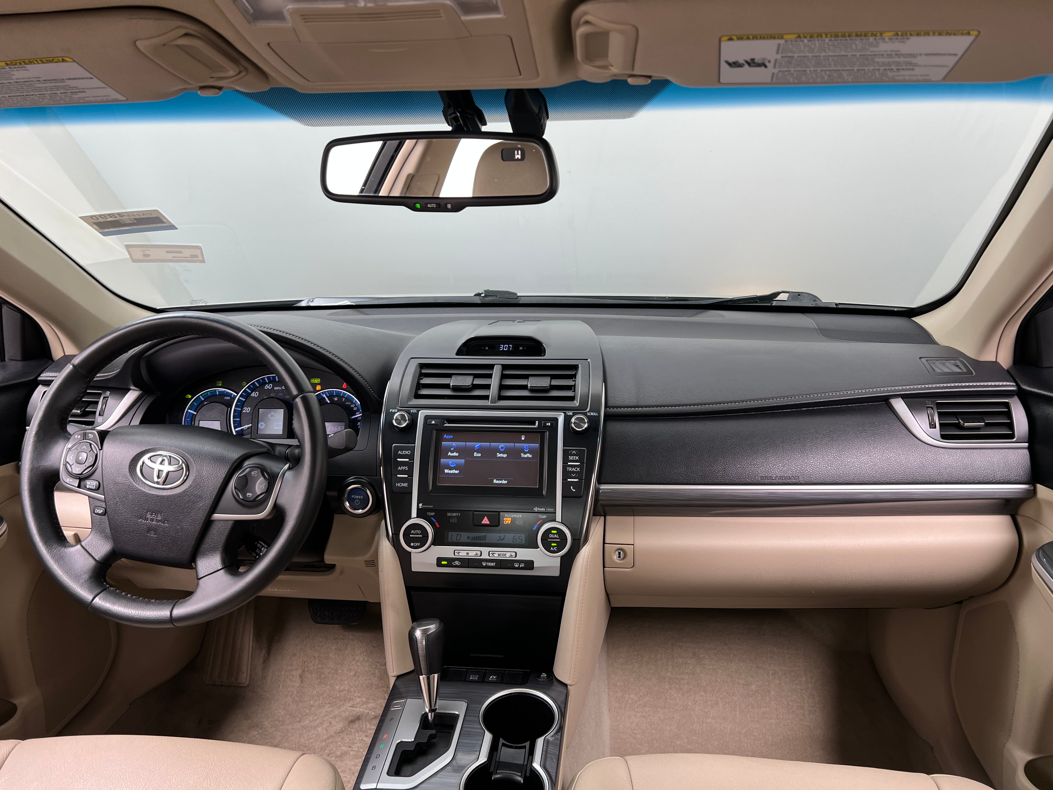 2014 Toyota Camry XLE 3