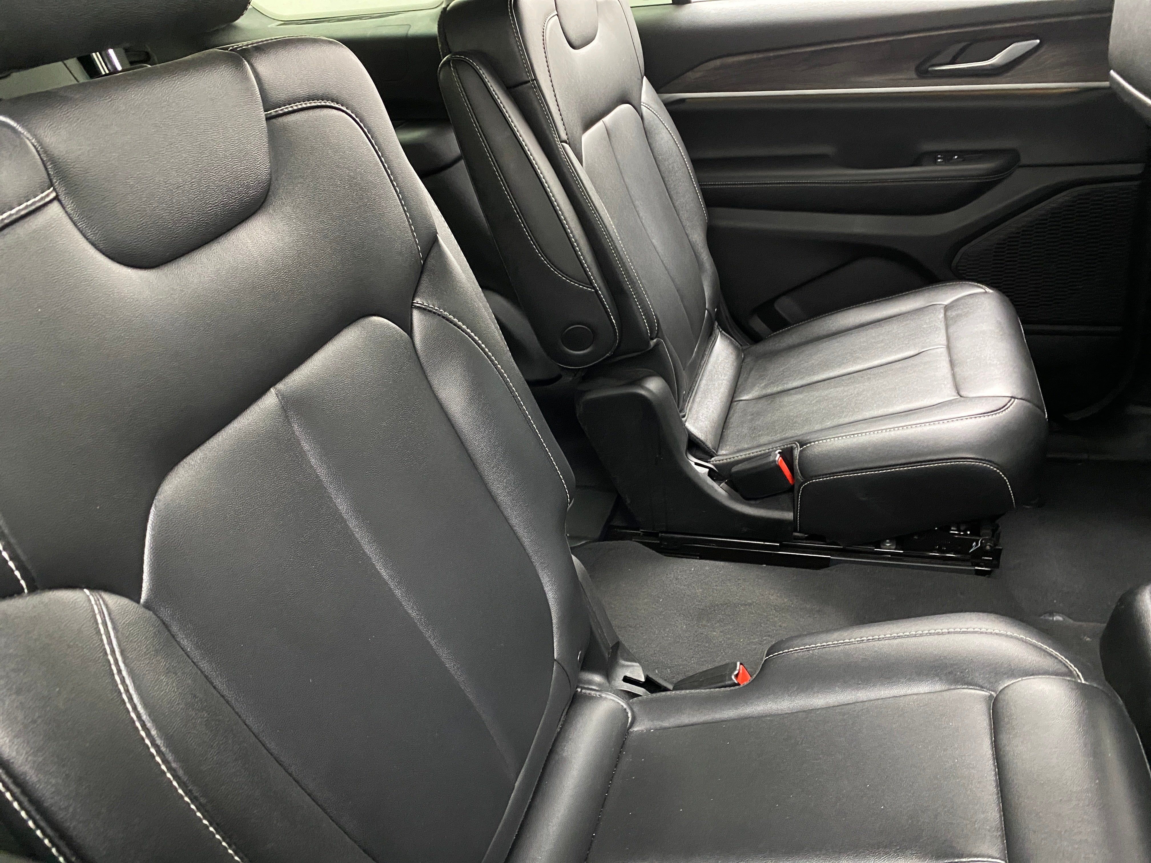 2023 Jeep Grand Cherokee L Limited Edition 5
